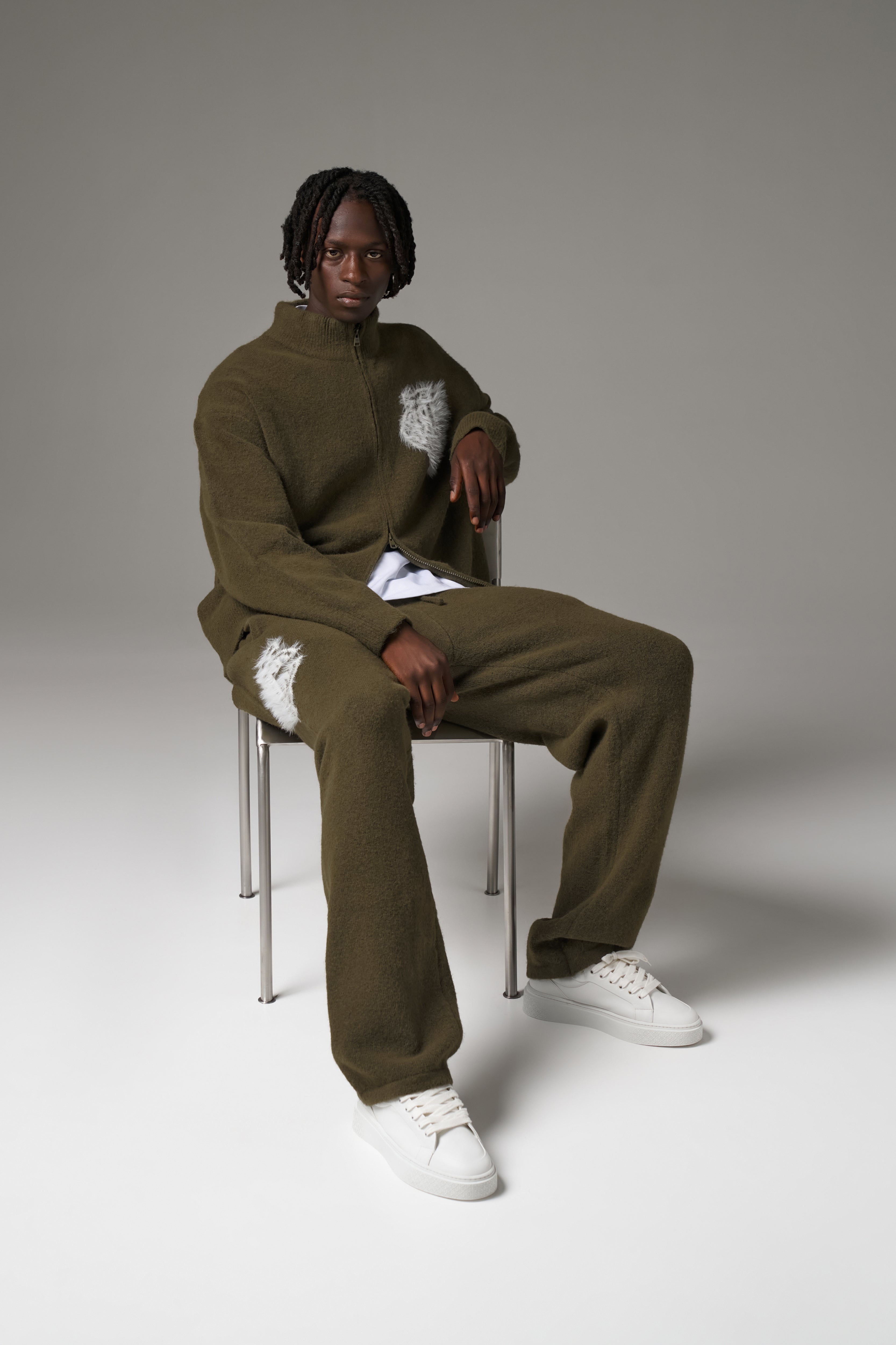 MONOGRAM FLUFFY KNIT JOGGERS - KHAKI
