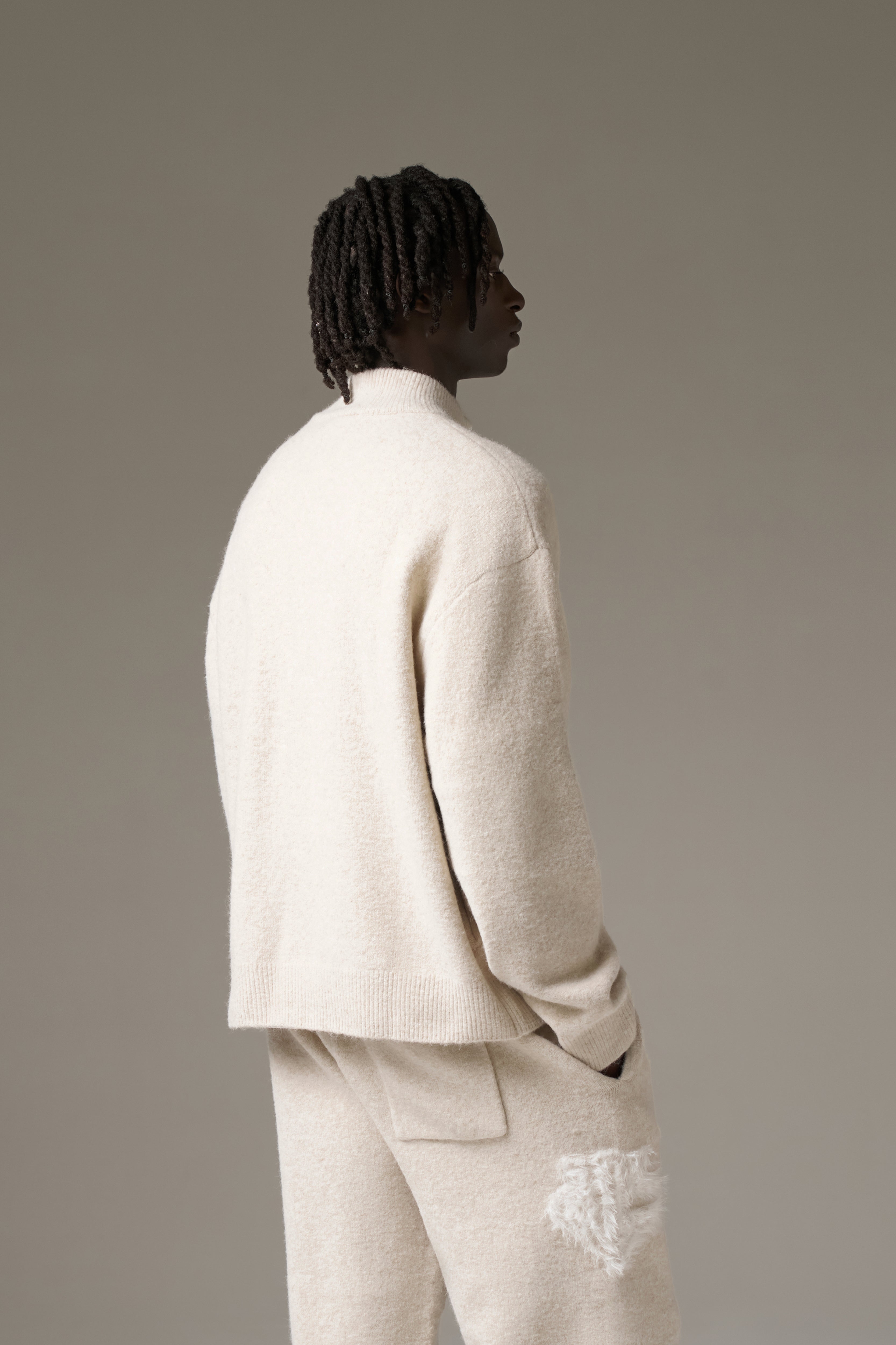 MONOGRAM FLUFFY KNIT ZIP THROUGH - BEIGE