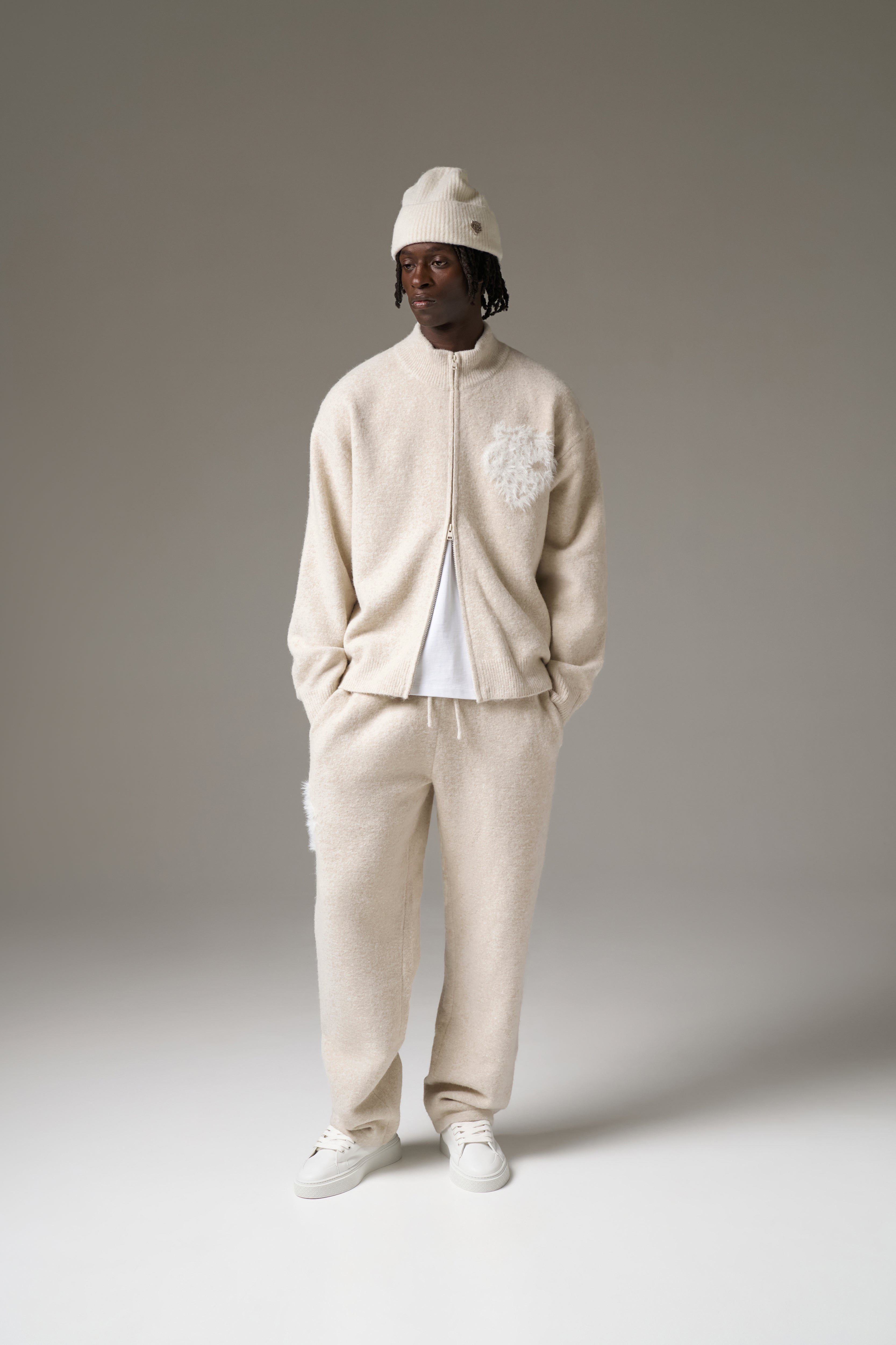MONOGRAM FLUFFY KNIT ZIP THROUGH - BEIGE