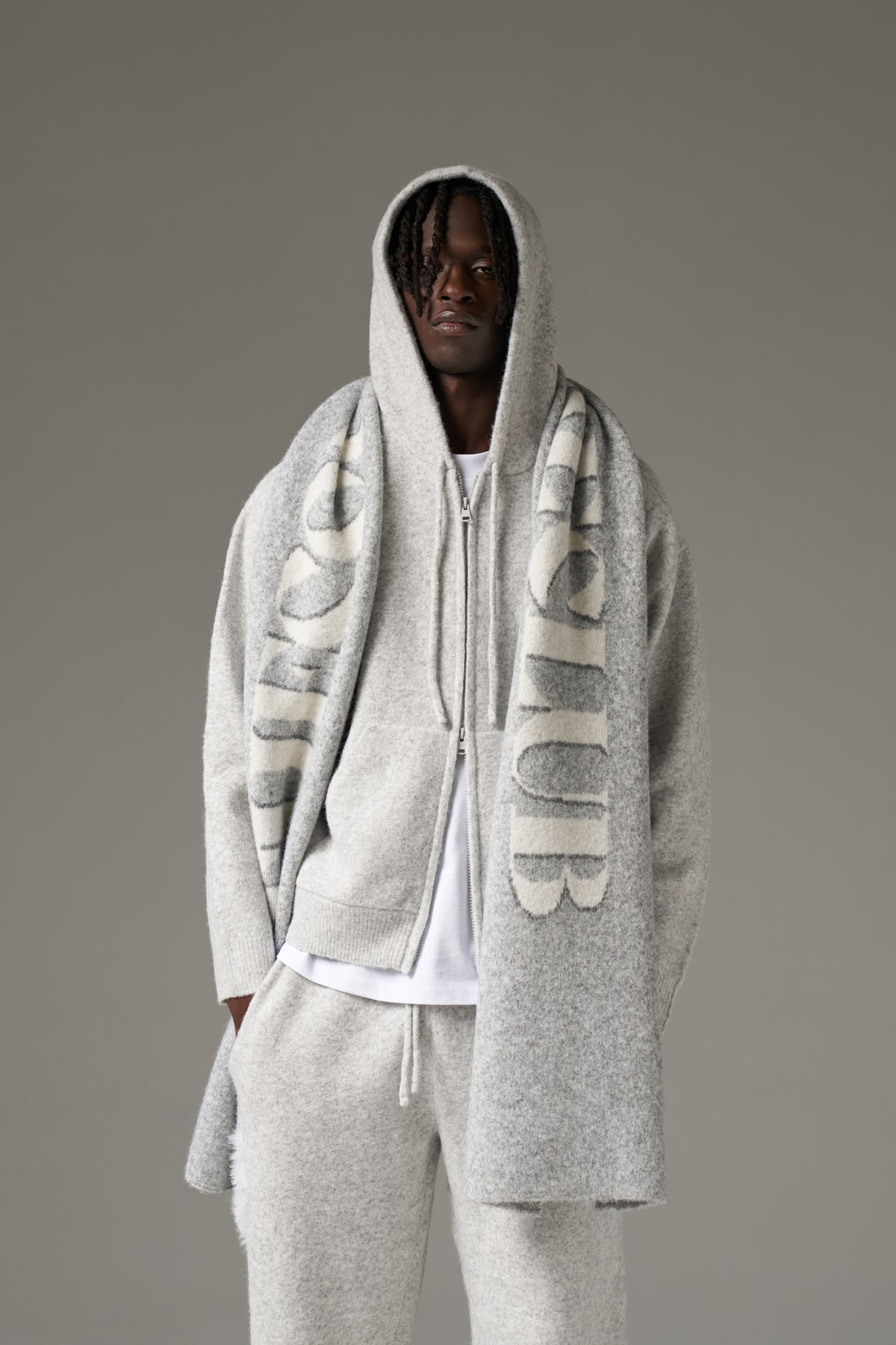 COPYRIGHT KNIT SCARF - GREY MARL
