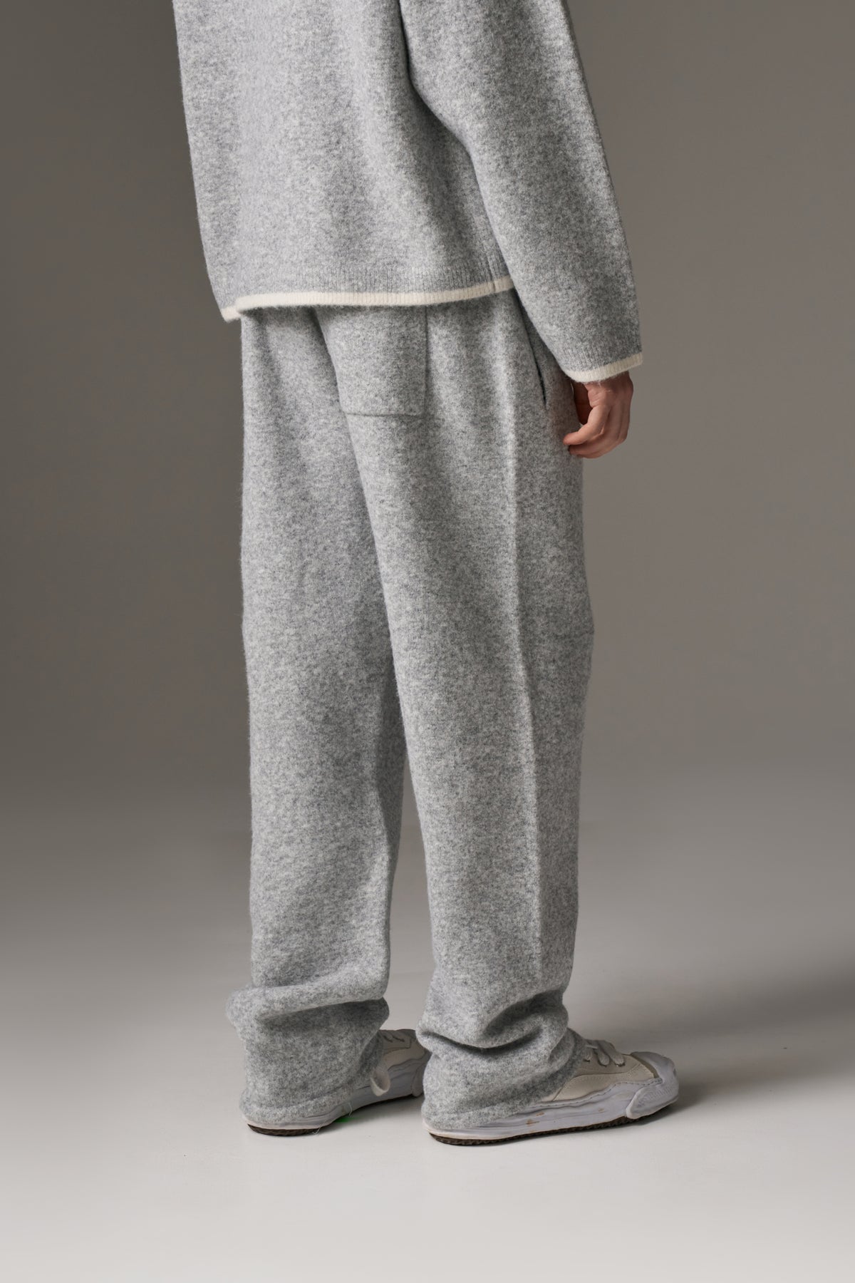 MONOGRAM KNITTED JOGGERS - GREY