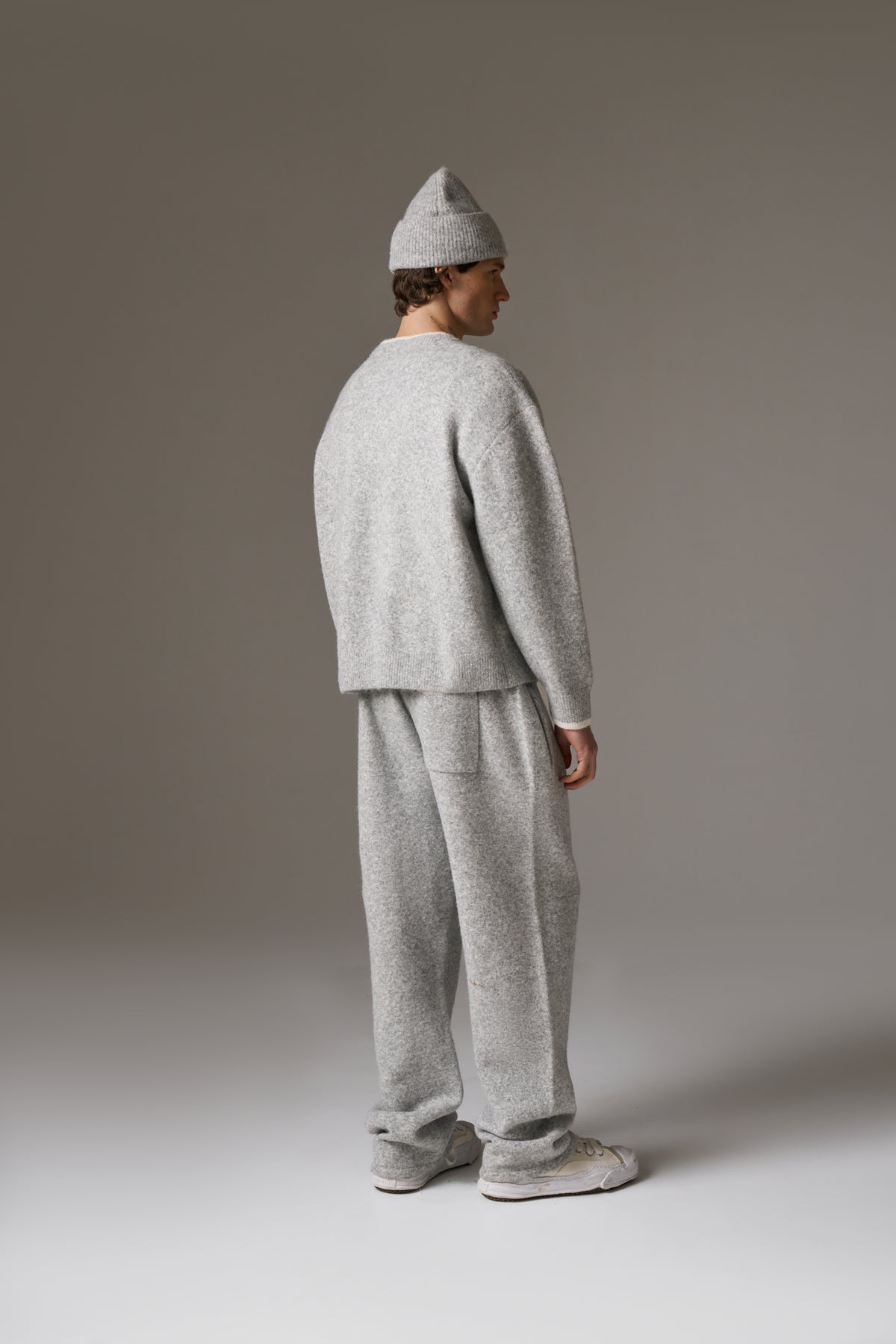 MONOGRAM KNITTED JOGGERS - GREY