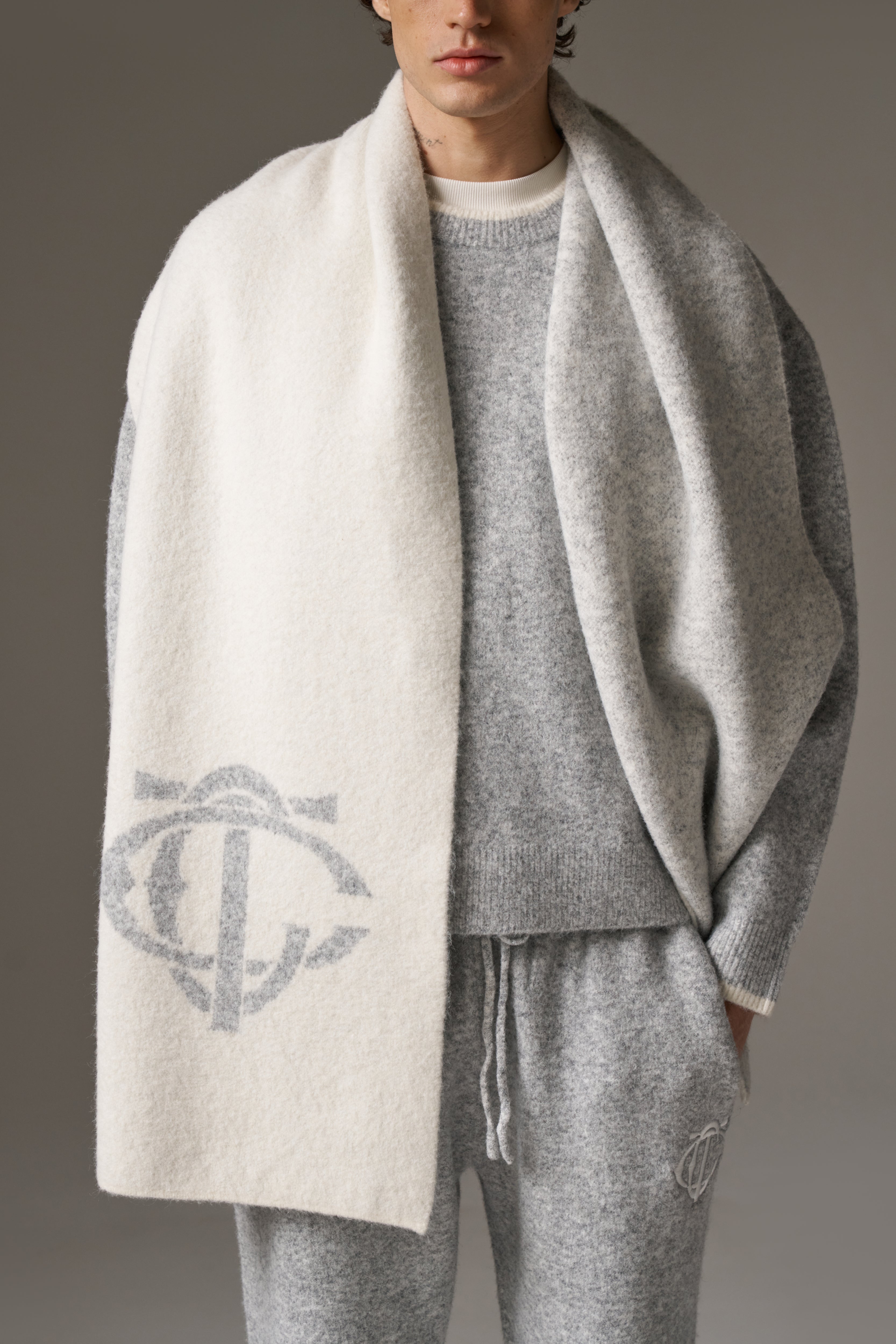 MONOGRAM SCARF - OFF WHITE