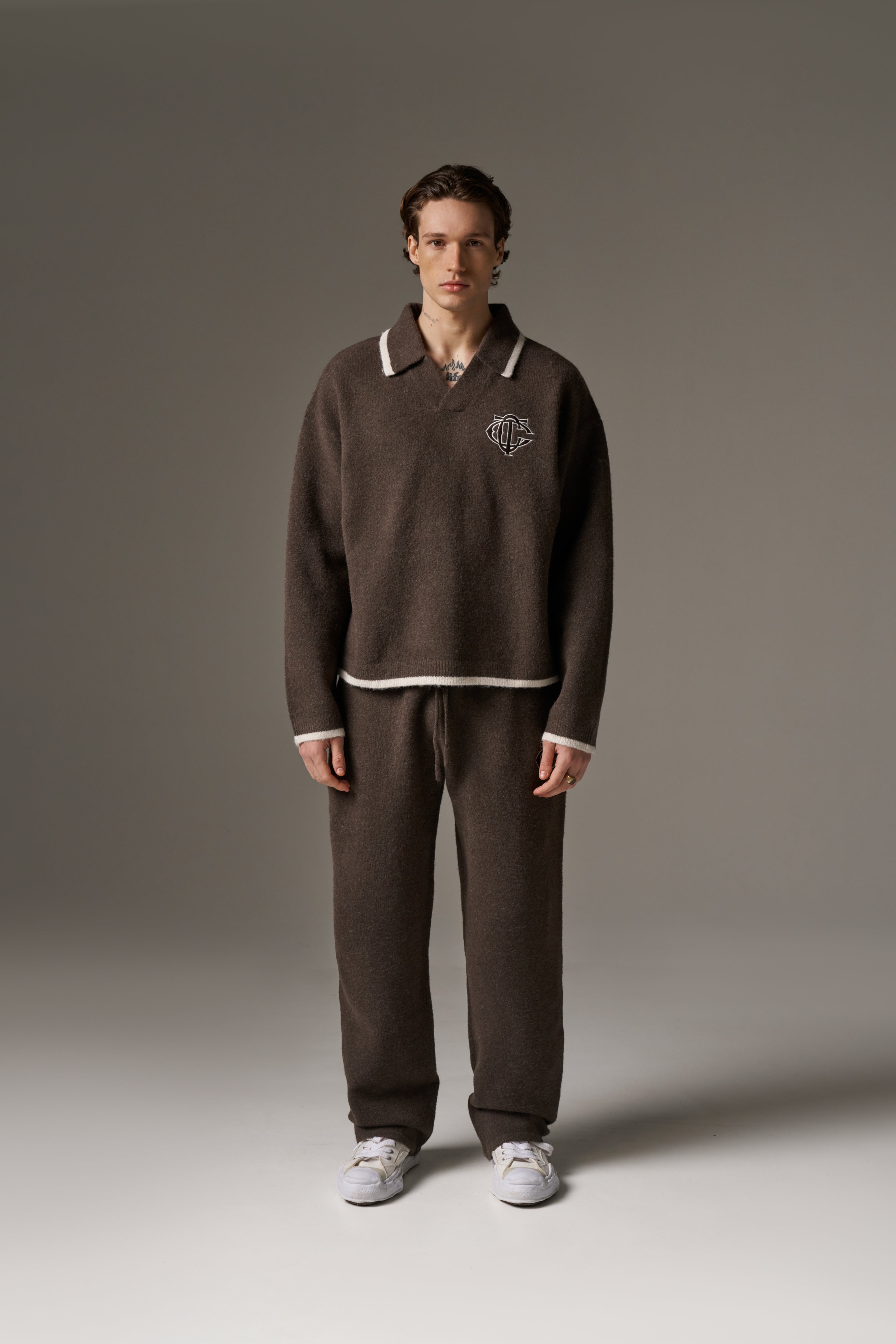 MONOGRAM KNITTED POLO TOP - BROWN