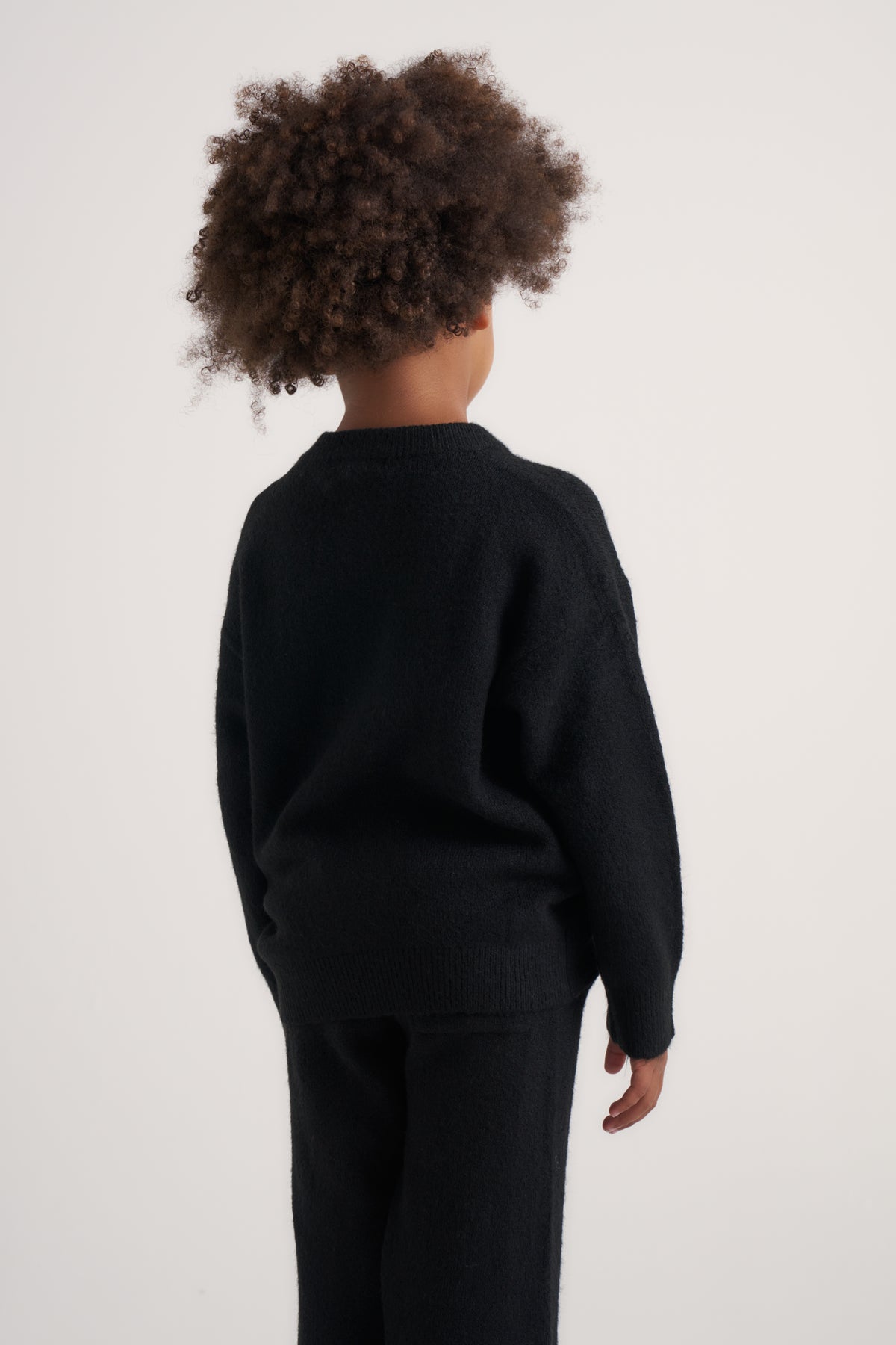 KIDS EMBLEM FLUFFY KNIT CREW - BLACK