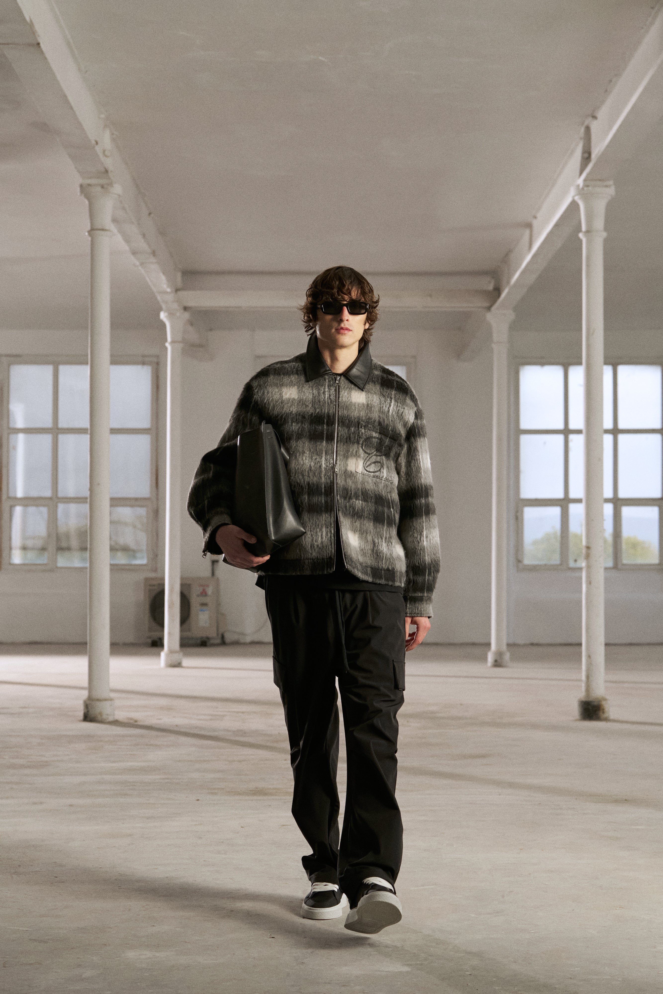 BRUSHED CHECK CONTRAST COLLAR JACKET - BLACK