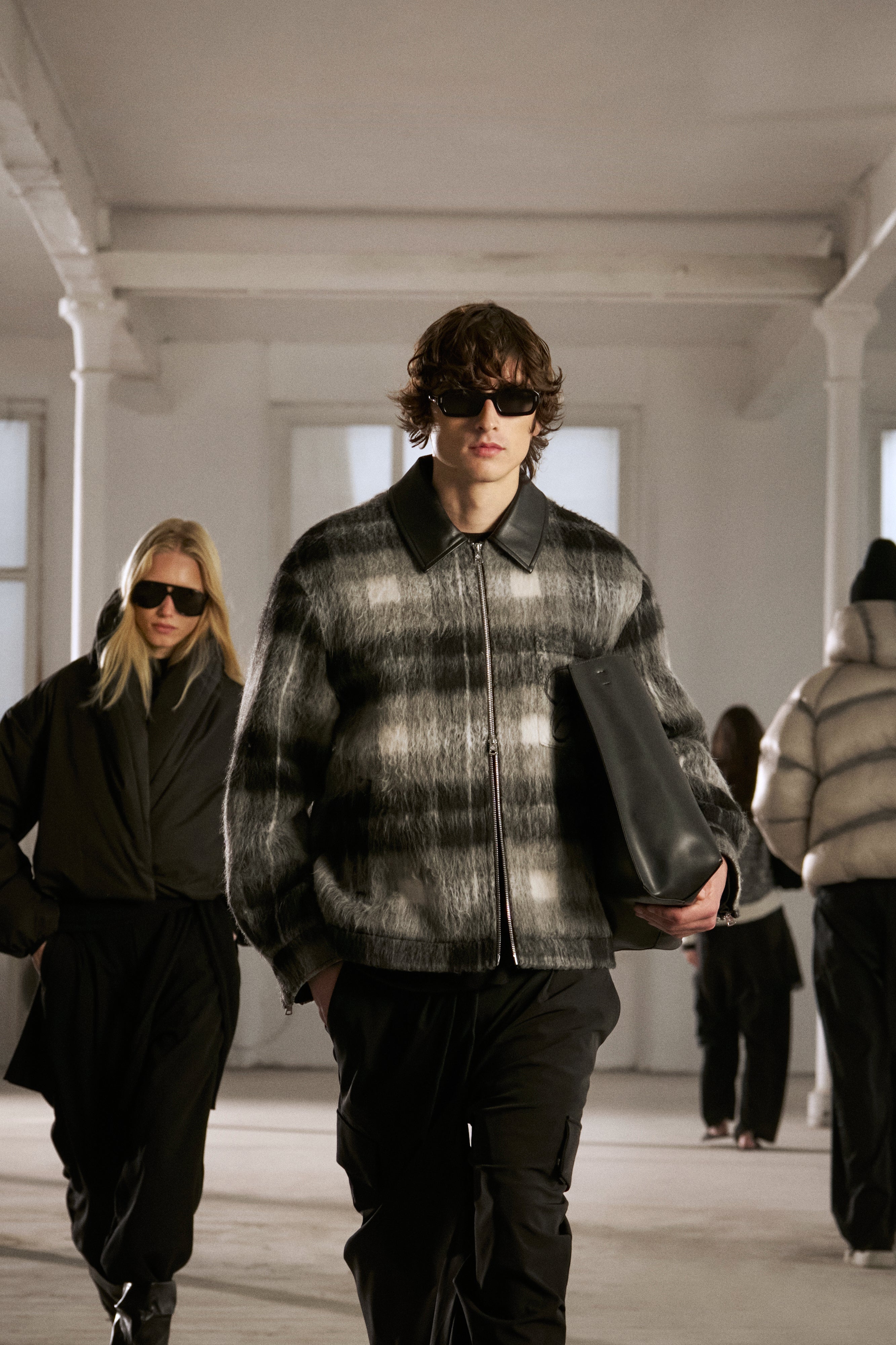 BRUSHED CHECK CONTRAST COLLAR JACKET - BLACK – The Couture Club