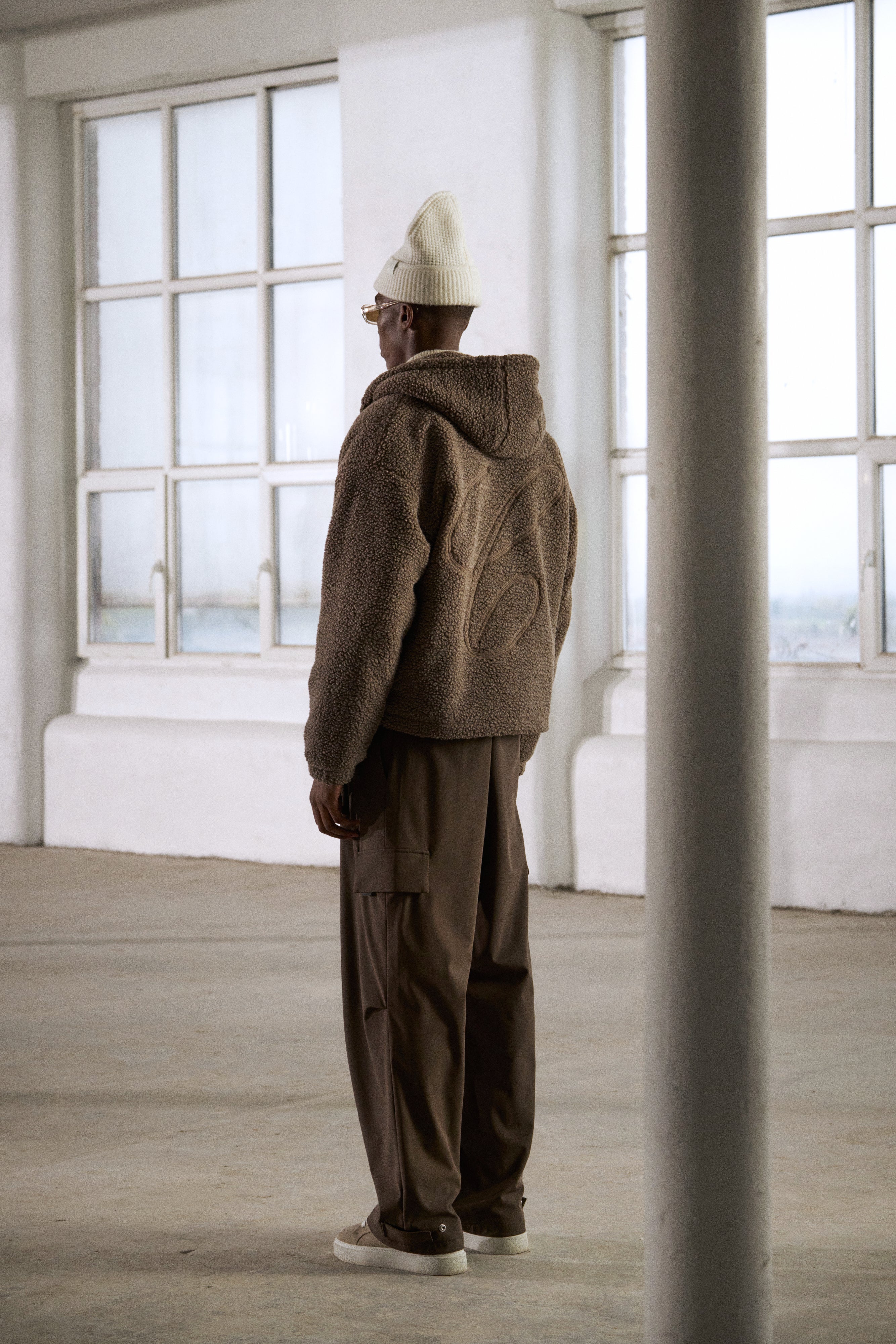 WASHED BORG ZIP THROUGH JACKET - BROWN