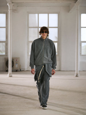 HEAVYWEIGHT WASHED RIBBED ZIP THROUGH FUNNEL NECK - GREY