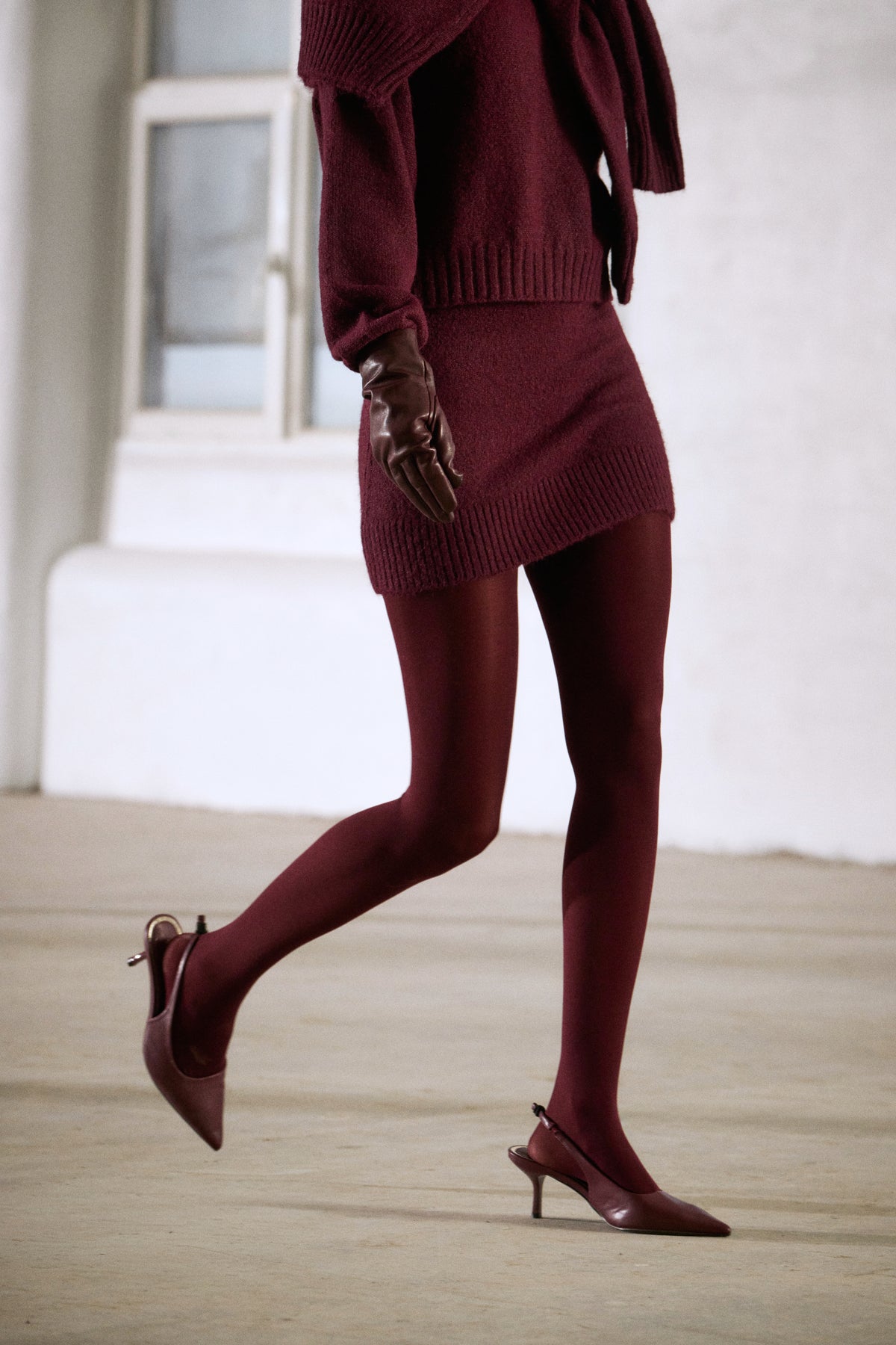EMBLEM EMBROIDERED KNIT SKIRT - PLUM