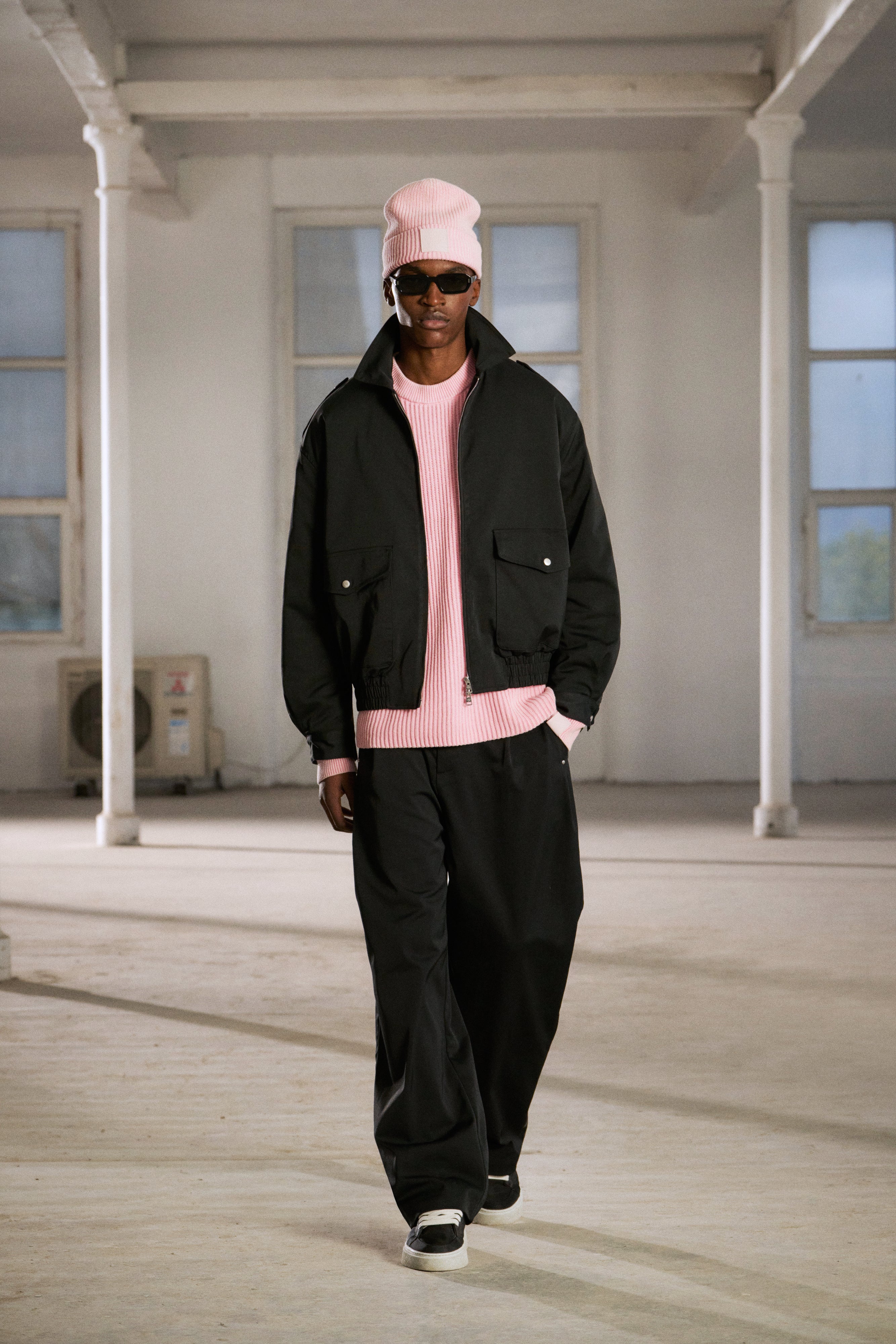 PADDED SMART FLIGHT BOMBER JACKET - BLACK