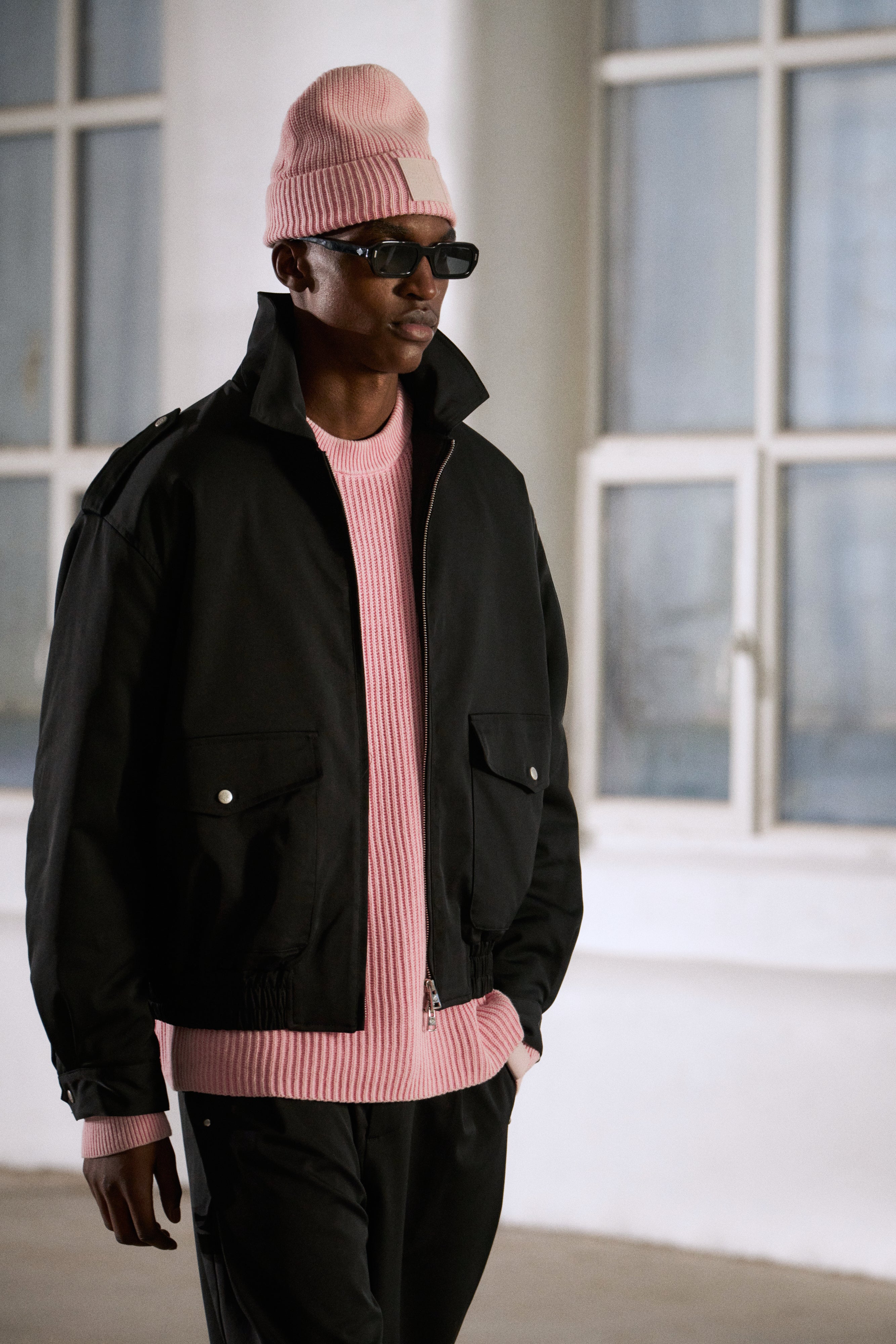 PADDED SMART FLIGHT BOMBER JACKET - BLACK