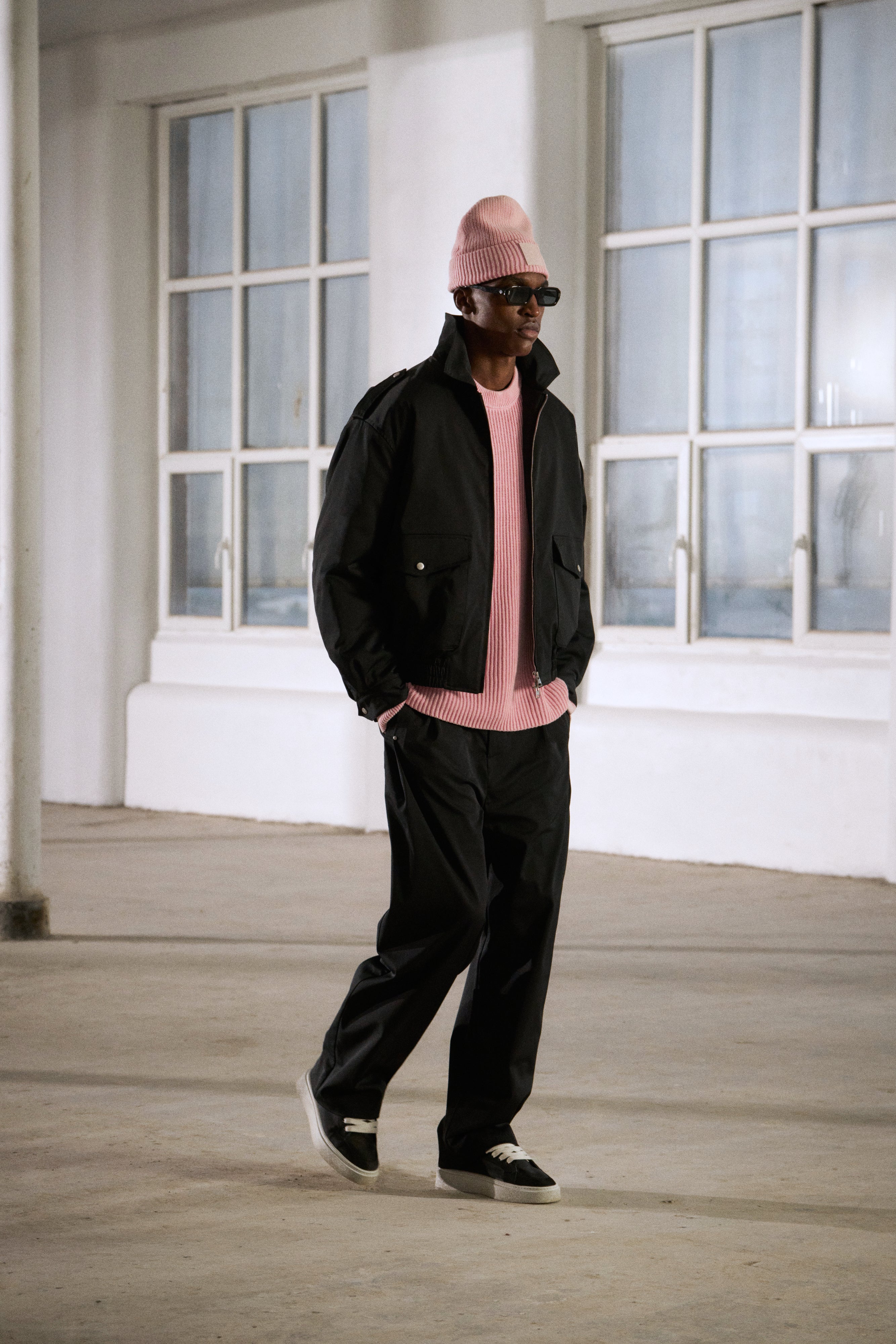 PADDED SMART FLIGHT BOMBER JACKET - BLACK
