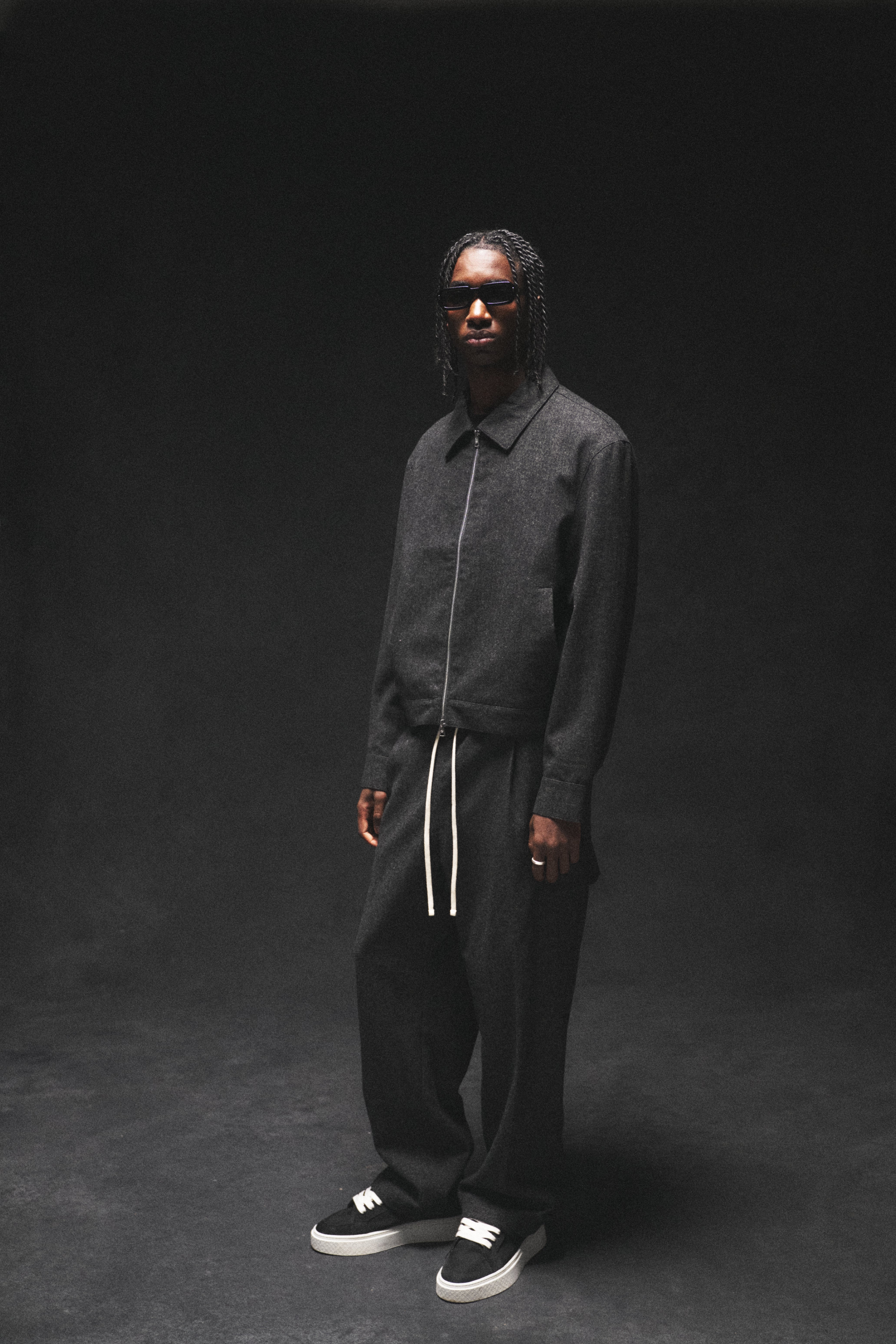 TAILORED HERRINGBONE JACKET - CHARCOAL