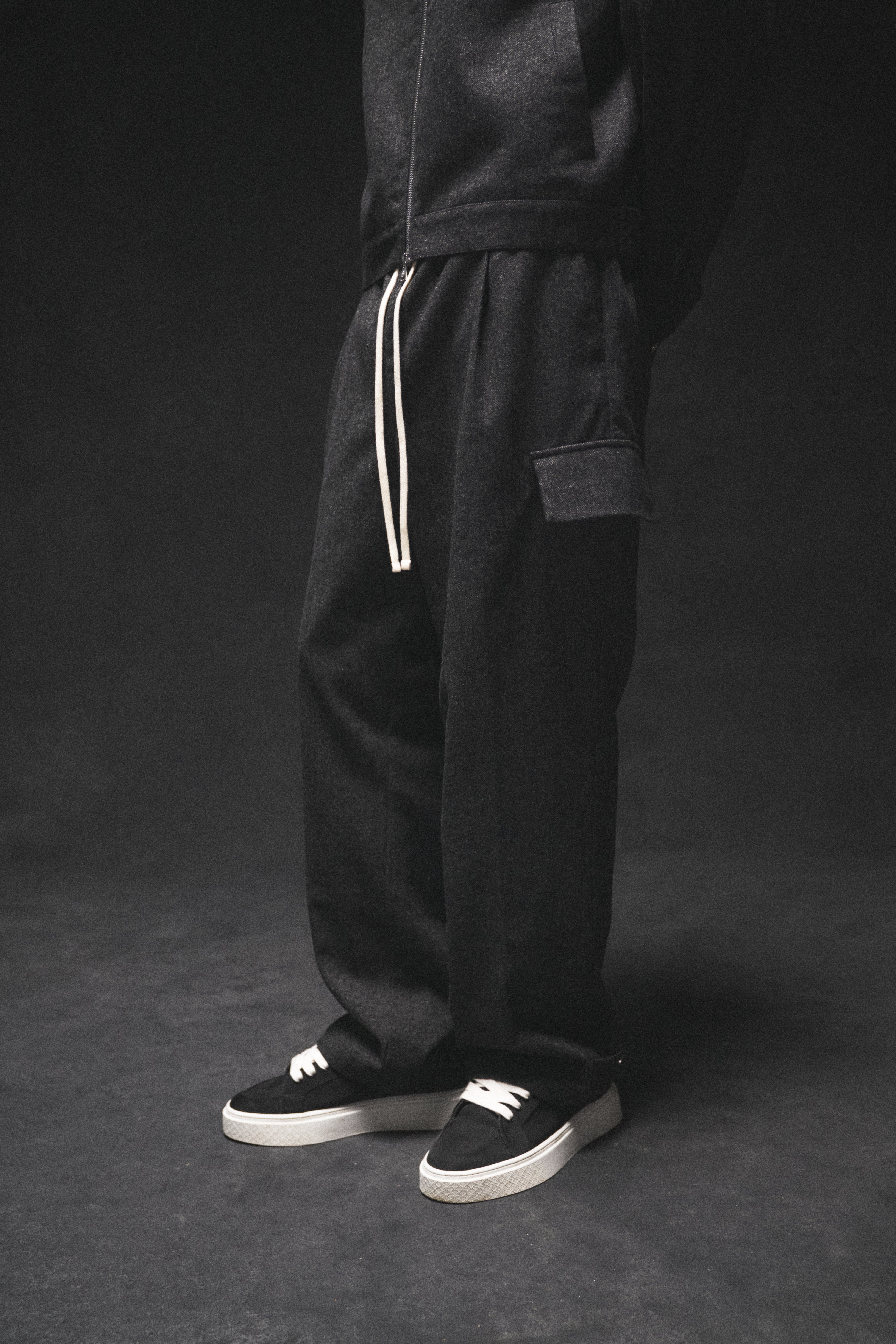 WIDE LEG HERRINGBONE TROUSERS - CHARCOAL