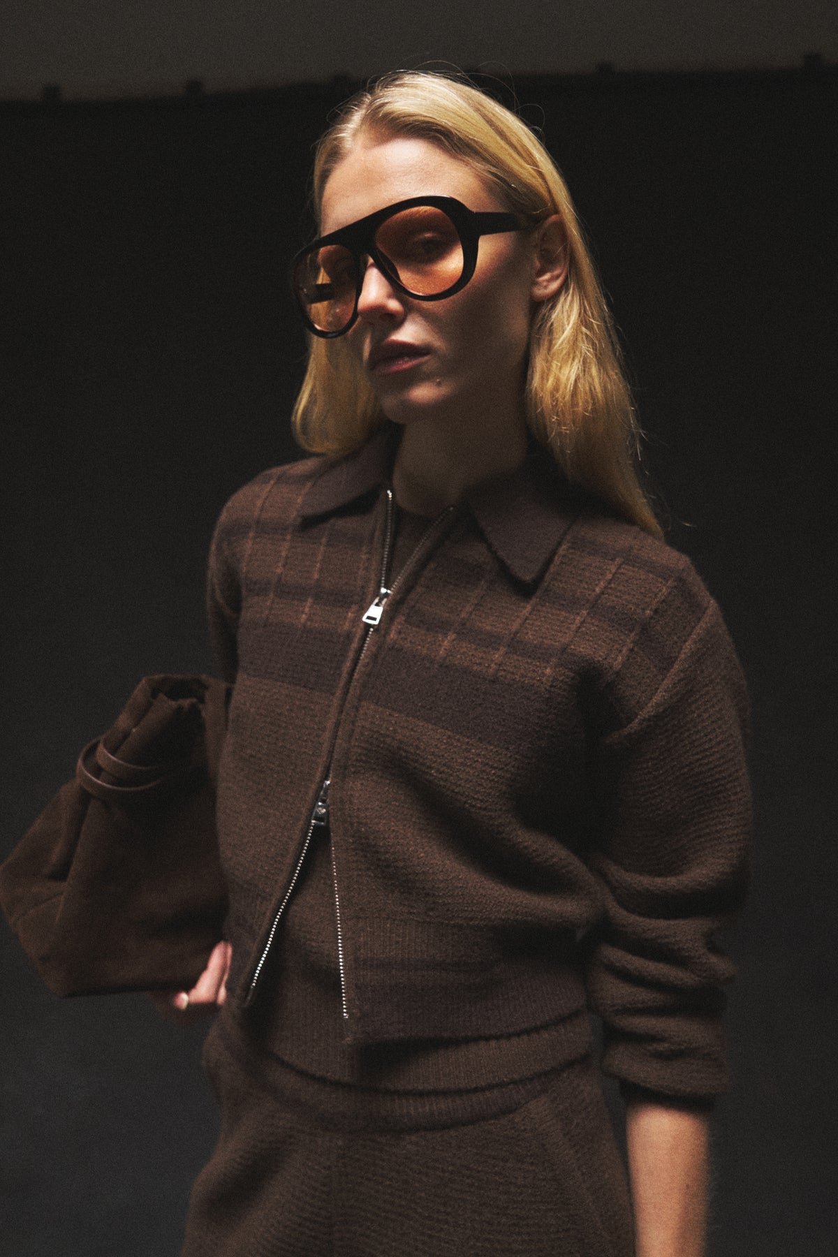 CONTRAST STRIPE KNITTED ZIP THROUGH - CHOCOLATE
