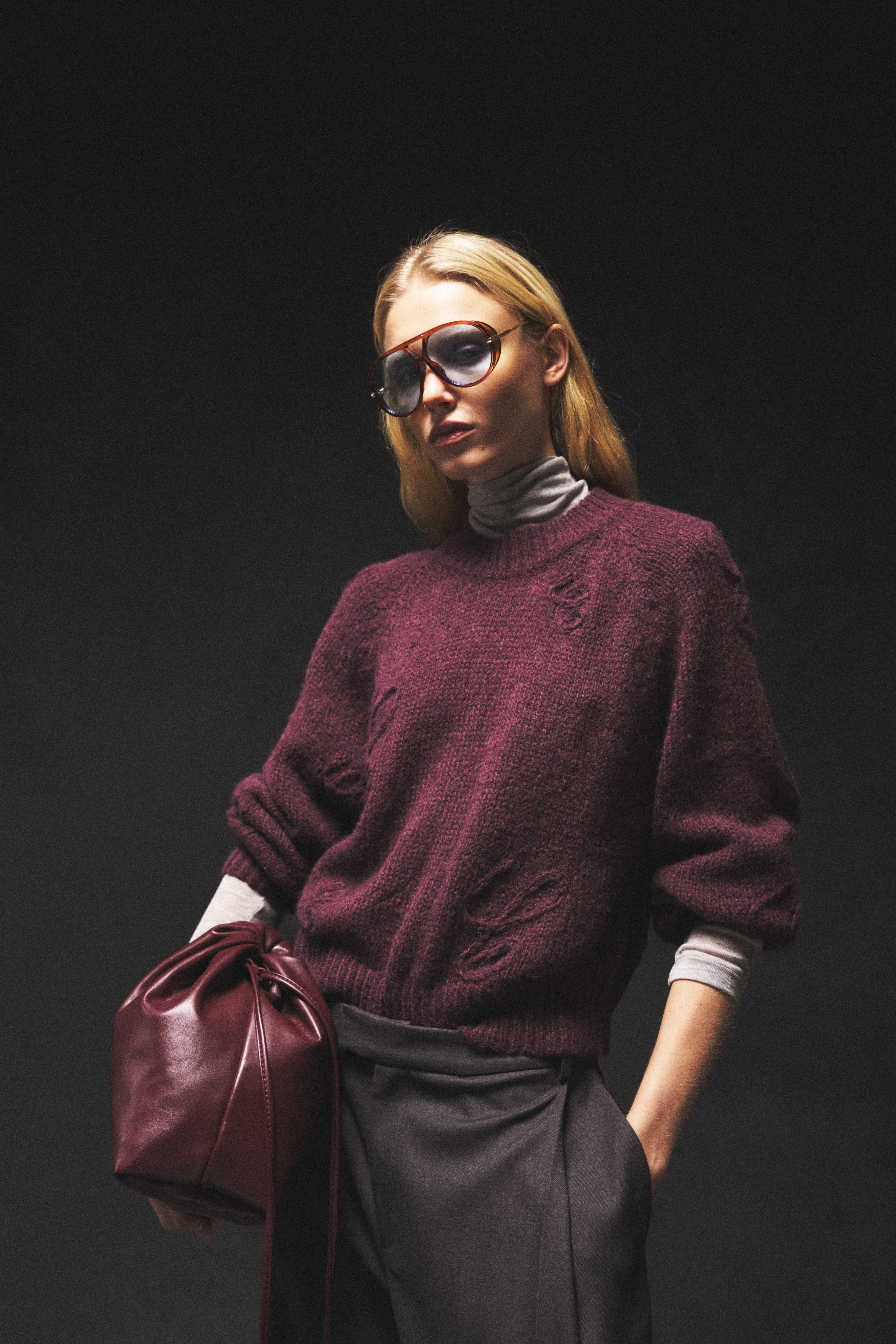 C SCRIPT EMBROIDERED OVERSIZED EMBLEM JUMPER - PLUM