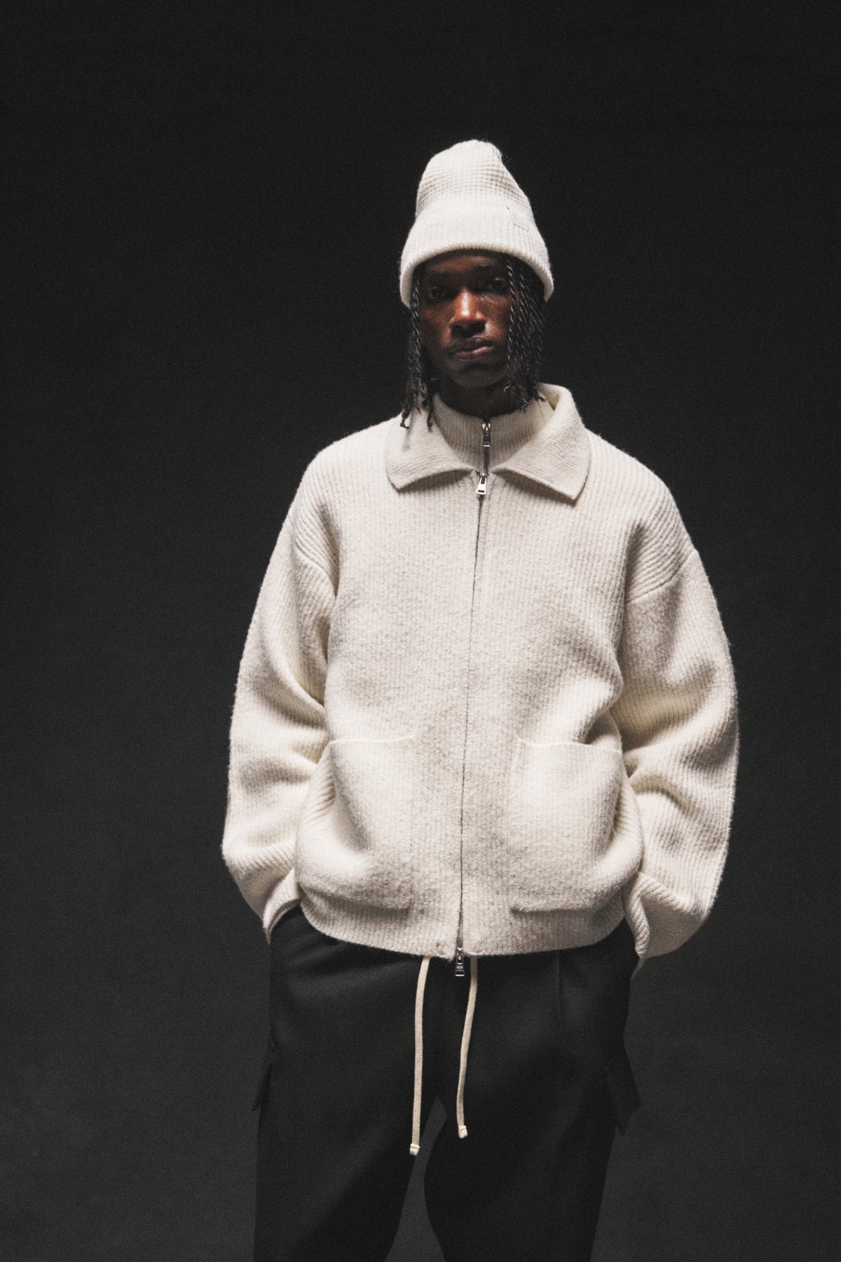 RIBBED KNITTED OVERSIZED ZIP THROUGH - WHITE