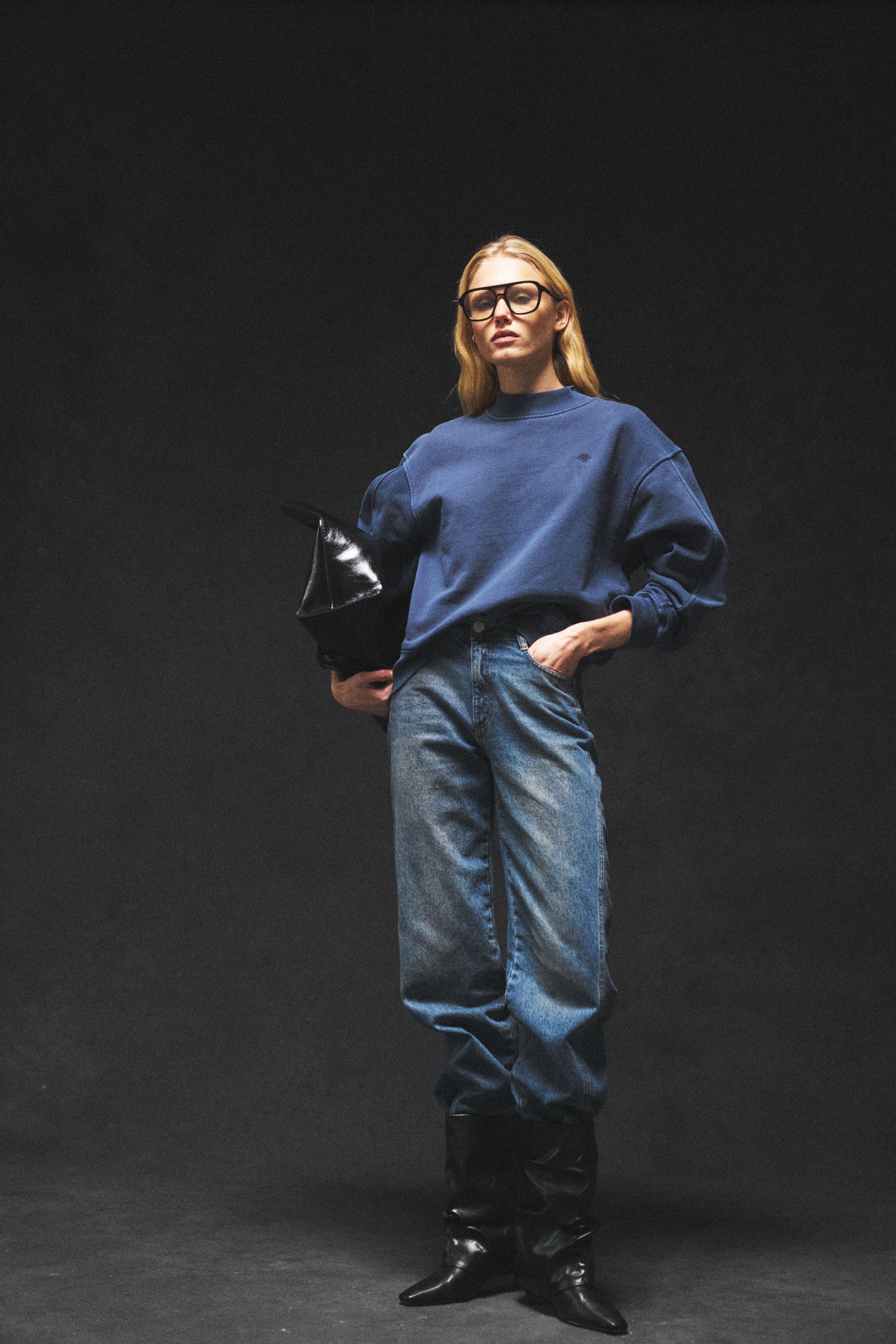 WASHED MOCK NECK SWEATSHIRT - DARK NAVY