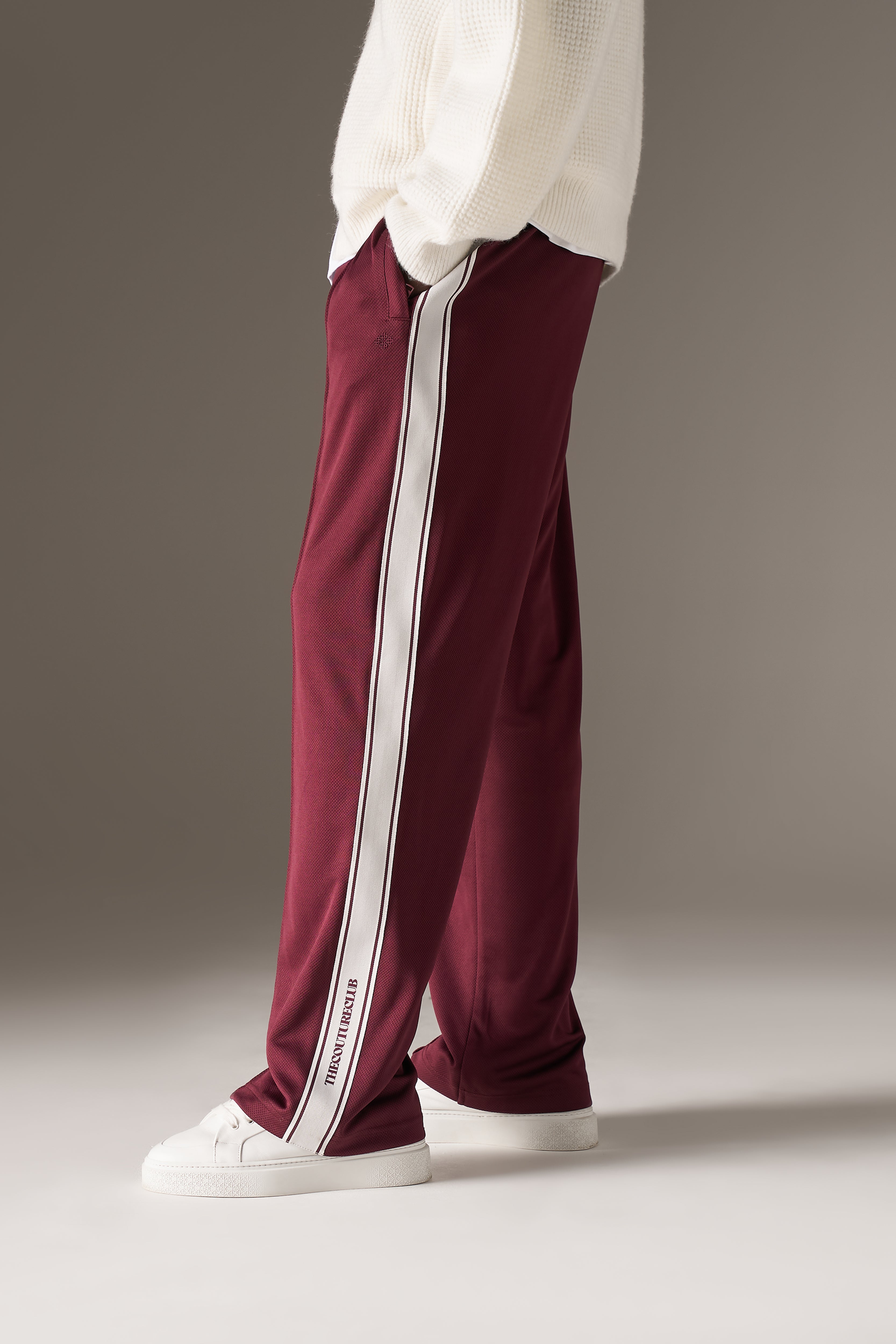 TAPE MESH JOGGER - BURGUNDY