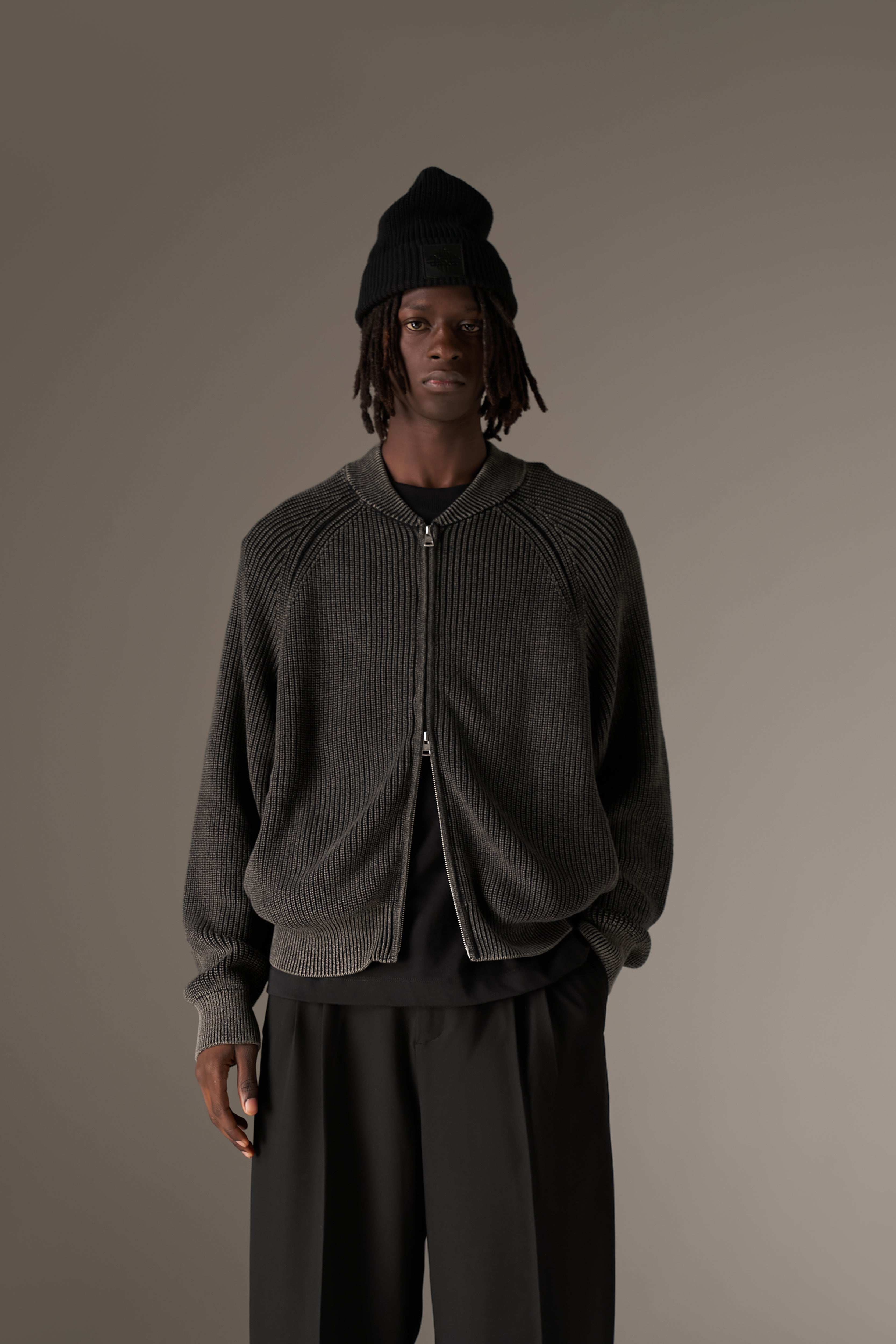 HEAVY WASHED RIB KNIT BOMBER - BLACK