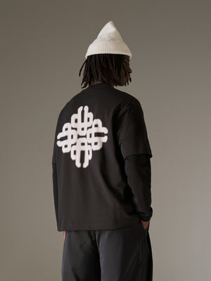 BLURRED GRAPHIC EMBLEM T-SHIRT - BLACK