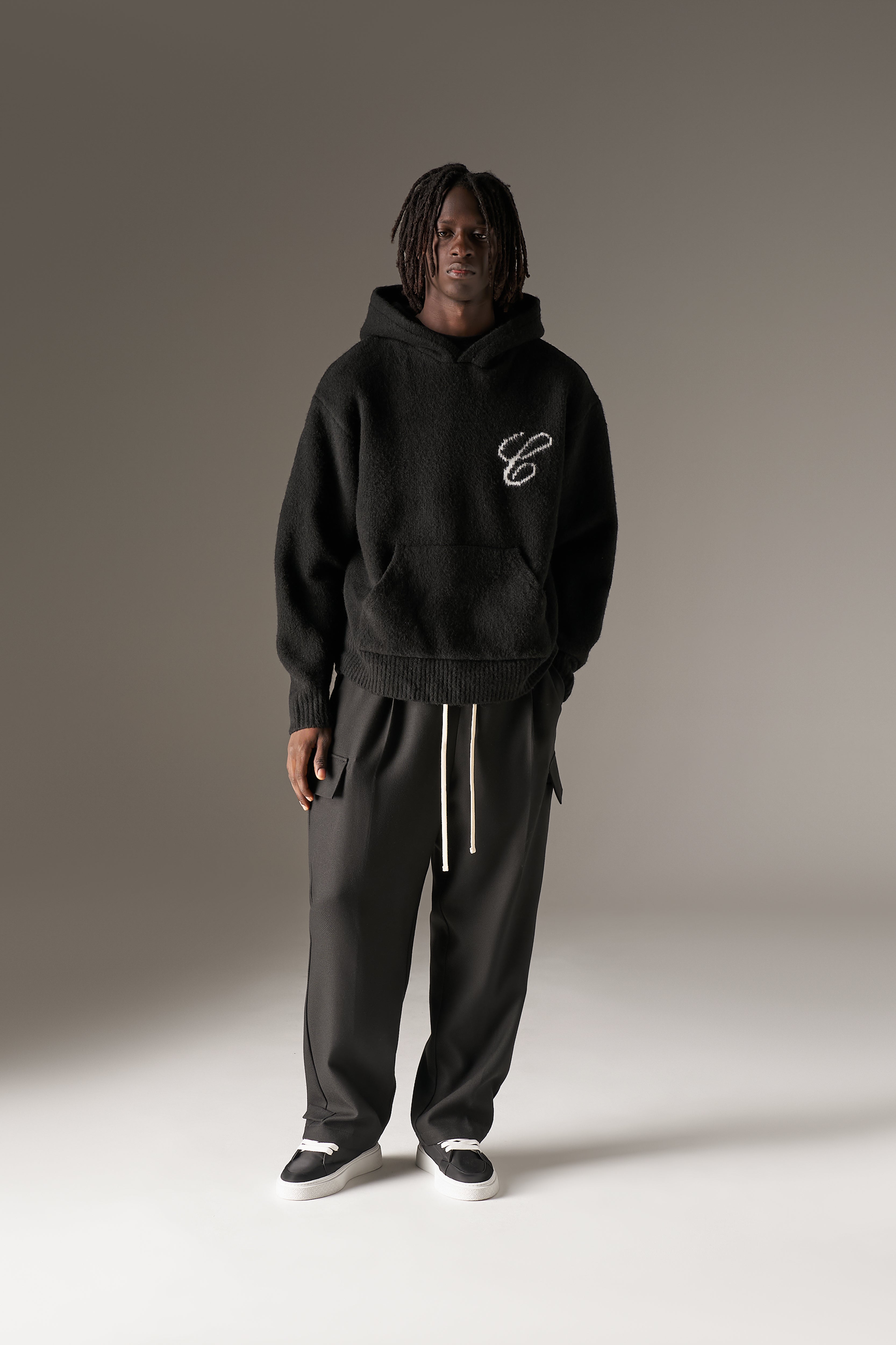 SCRIPT LOGO GRAPHIC KNITTED HOODIE - BLACK