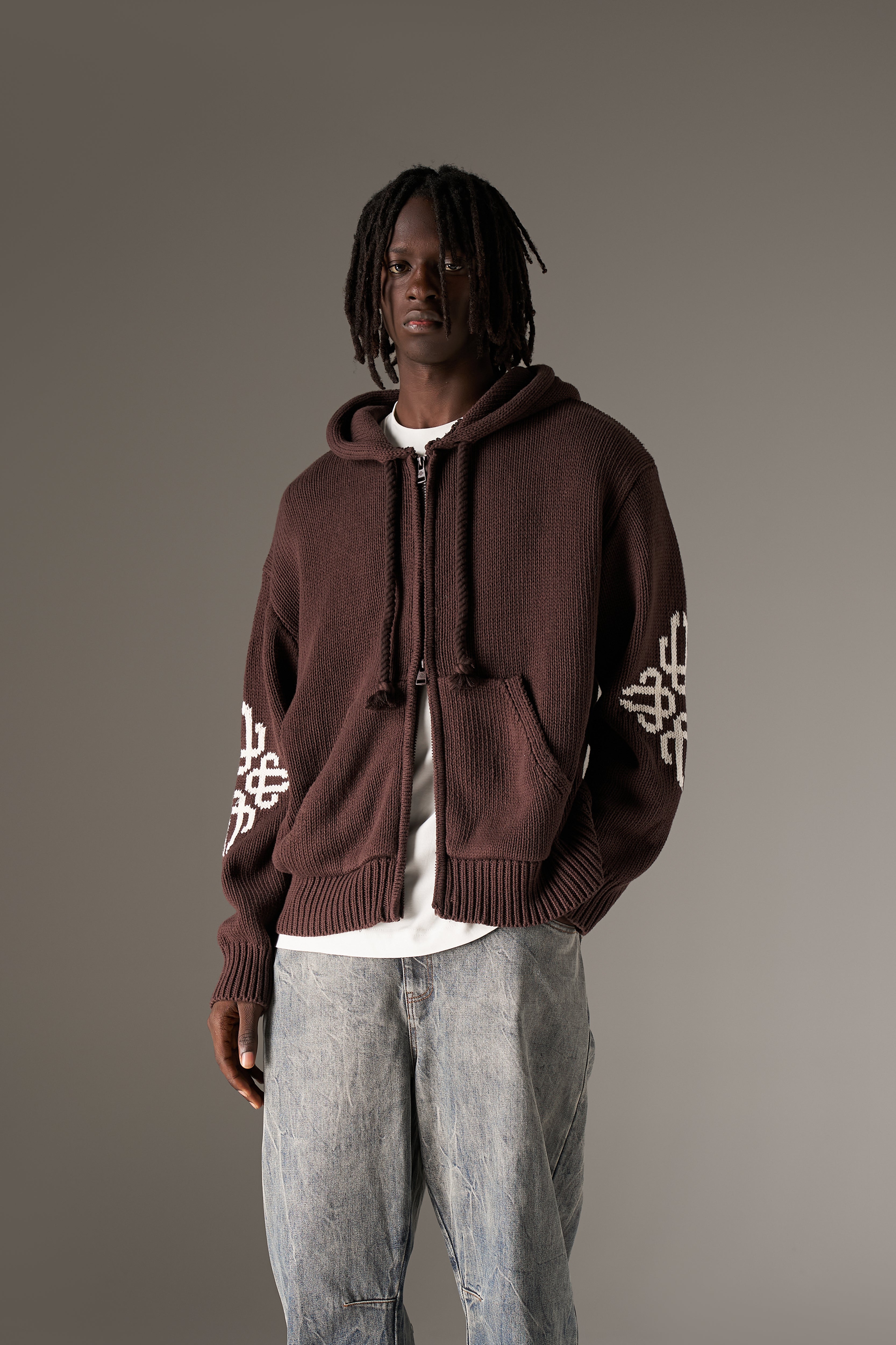 CHUNKY KNIT EMBLEM ZIP THROUGH HOODIE - CHOCOLATE