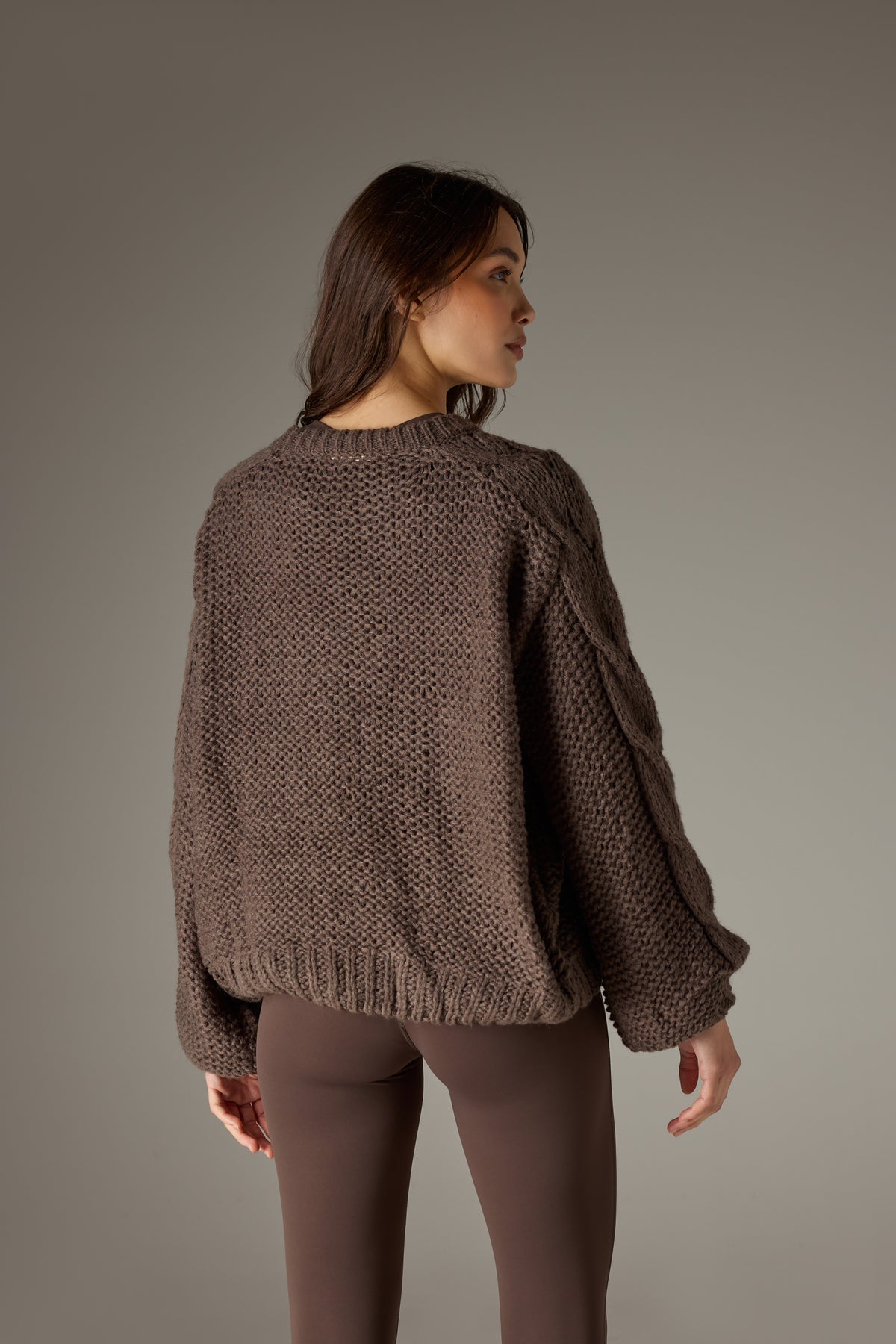 EMBLEM OVERSIZED KNIT JUMPER - COCOA
