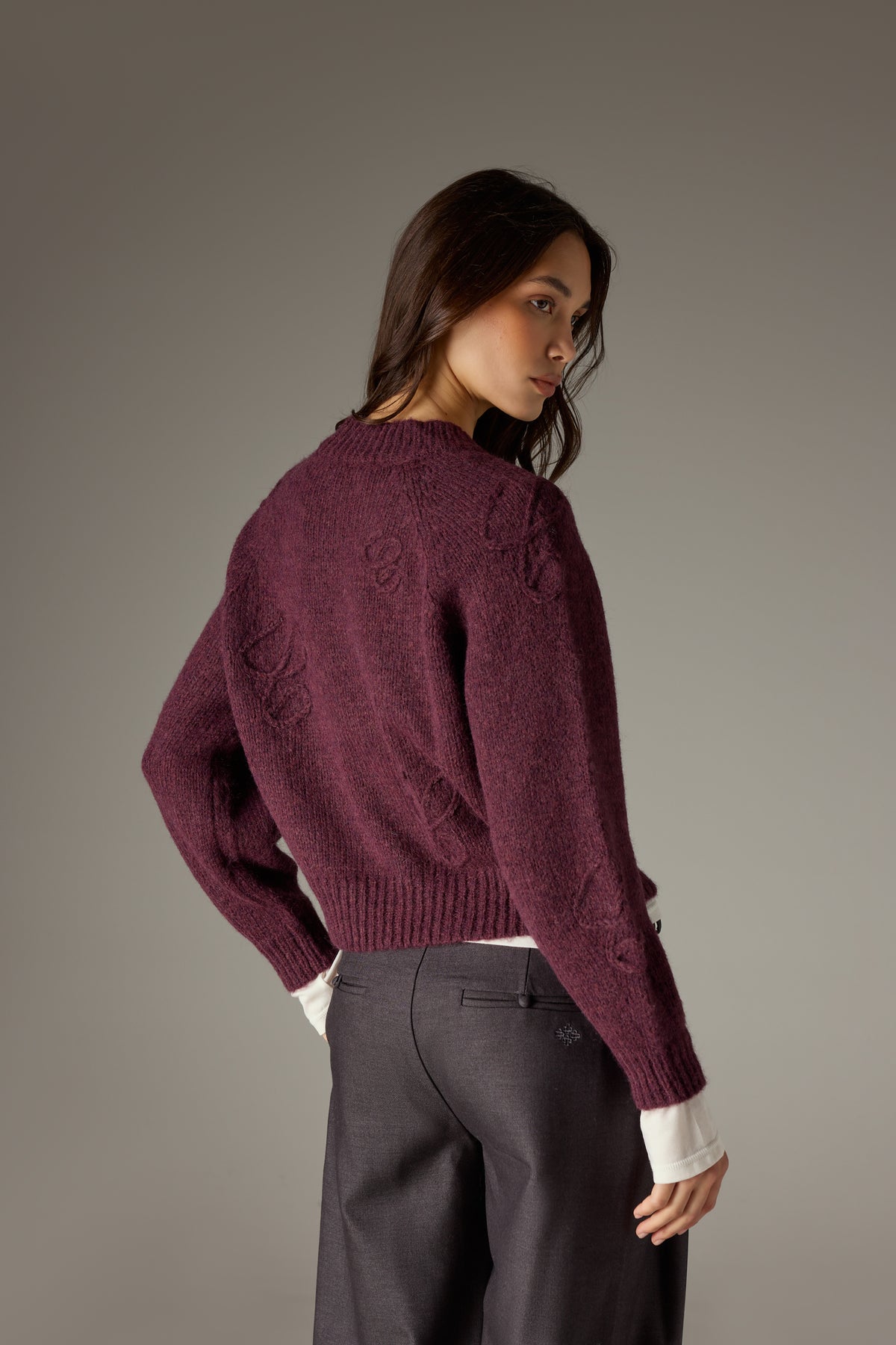 C SCRIPT EMBROIDERED OVERSIZED EMBLEM JUMPER - PLUM