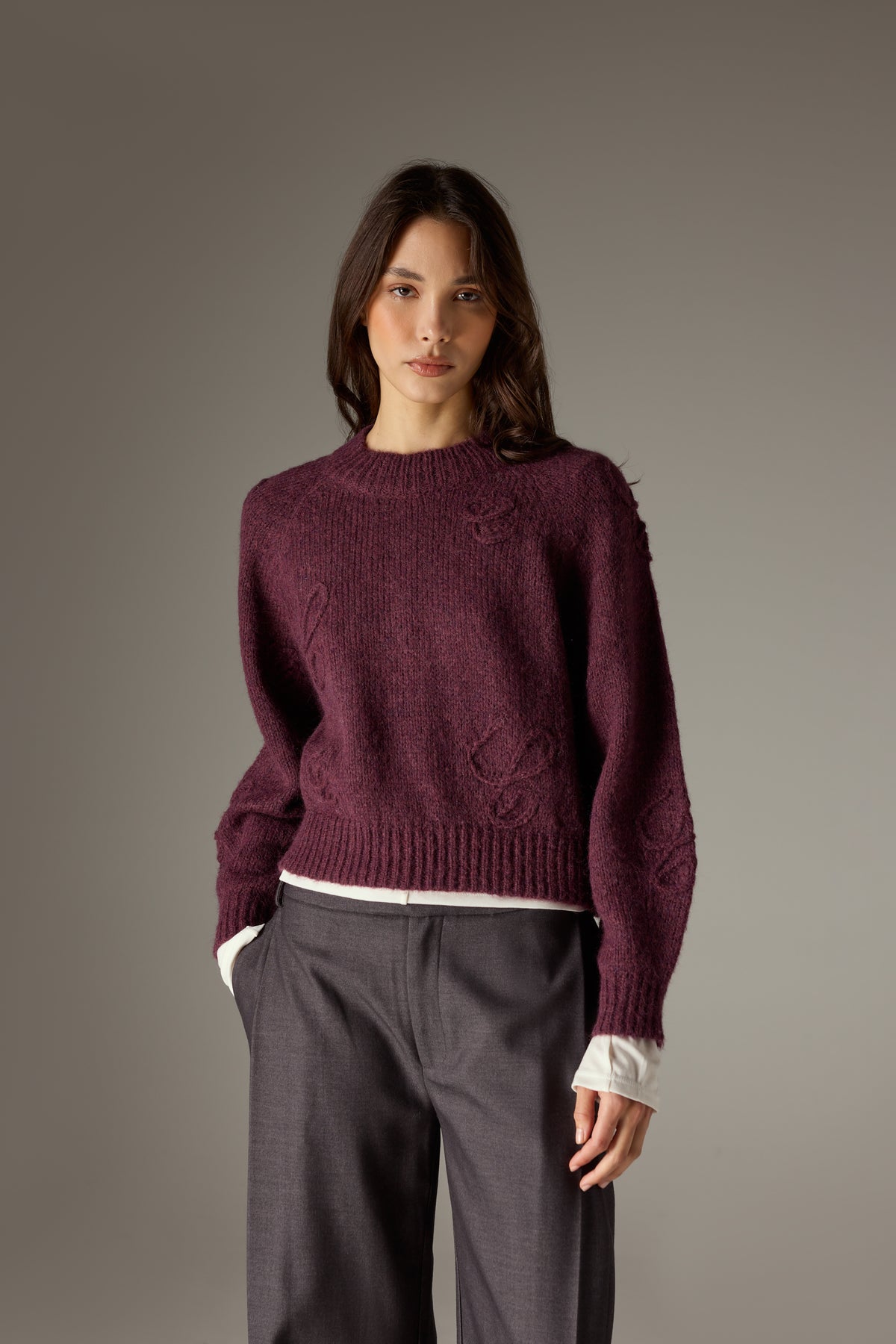 C SCRIPT EMBROIDERED OVERSIZED EMBLEM JUMPER - PLUM