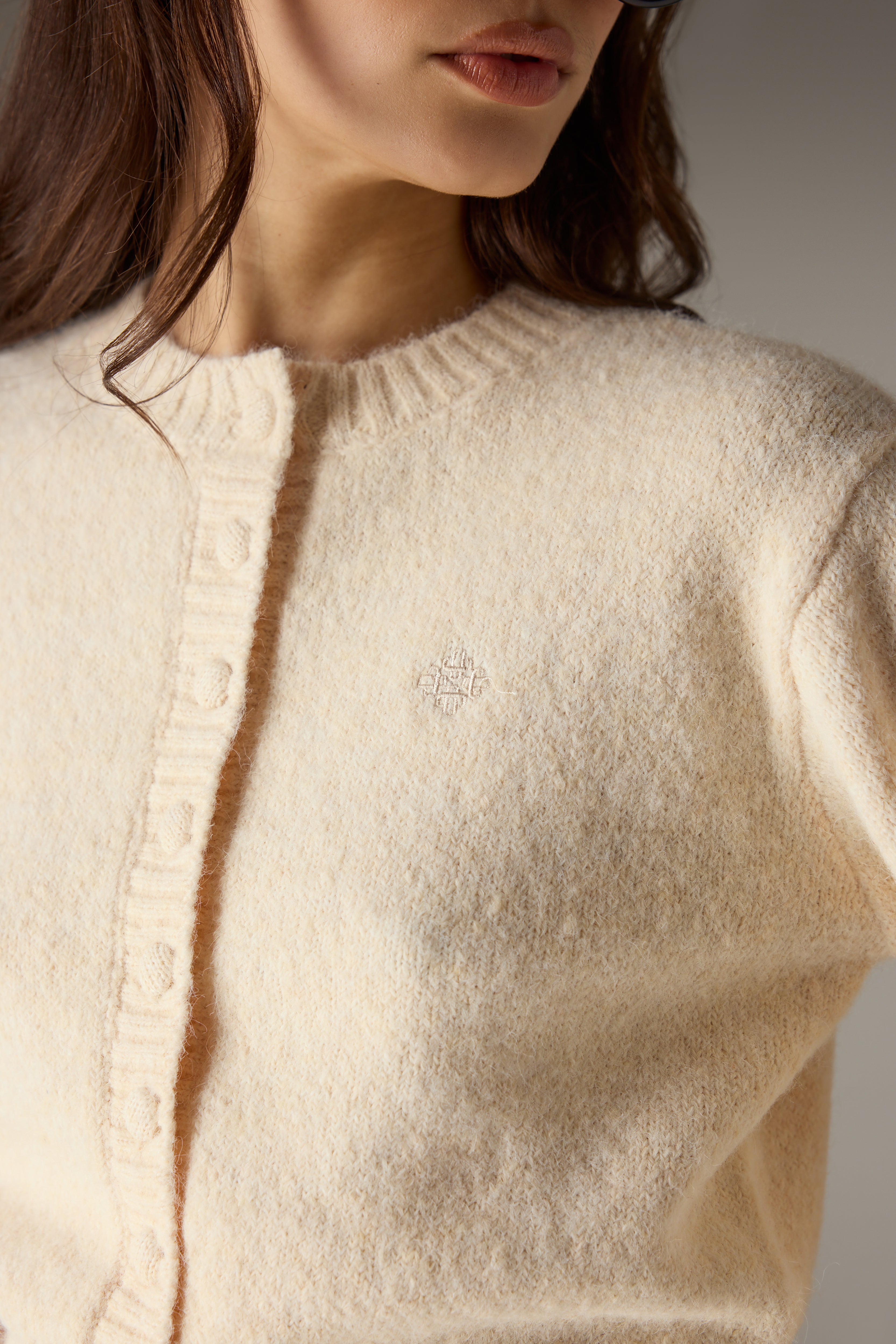 EMBLEM EMBROIDERED KNIT CROP CARDIGAN - BUTTERMILK