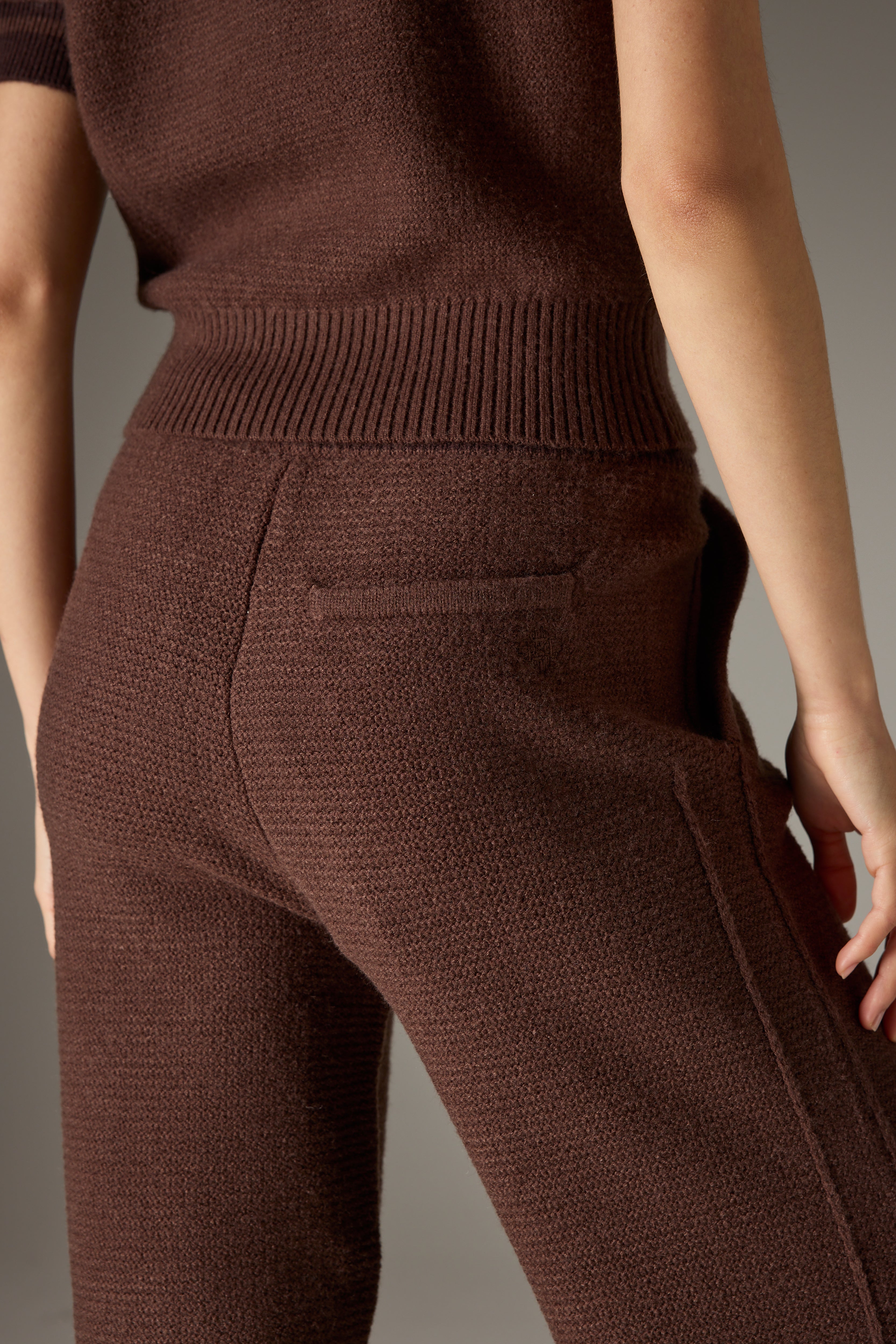 CONTRAST STRIPE KNITTED JOGGERS - CHOCOLATE