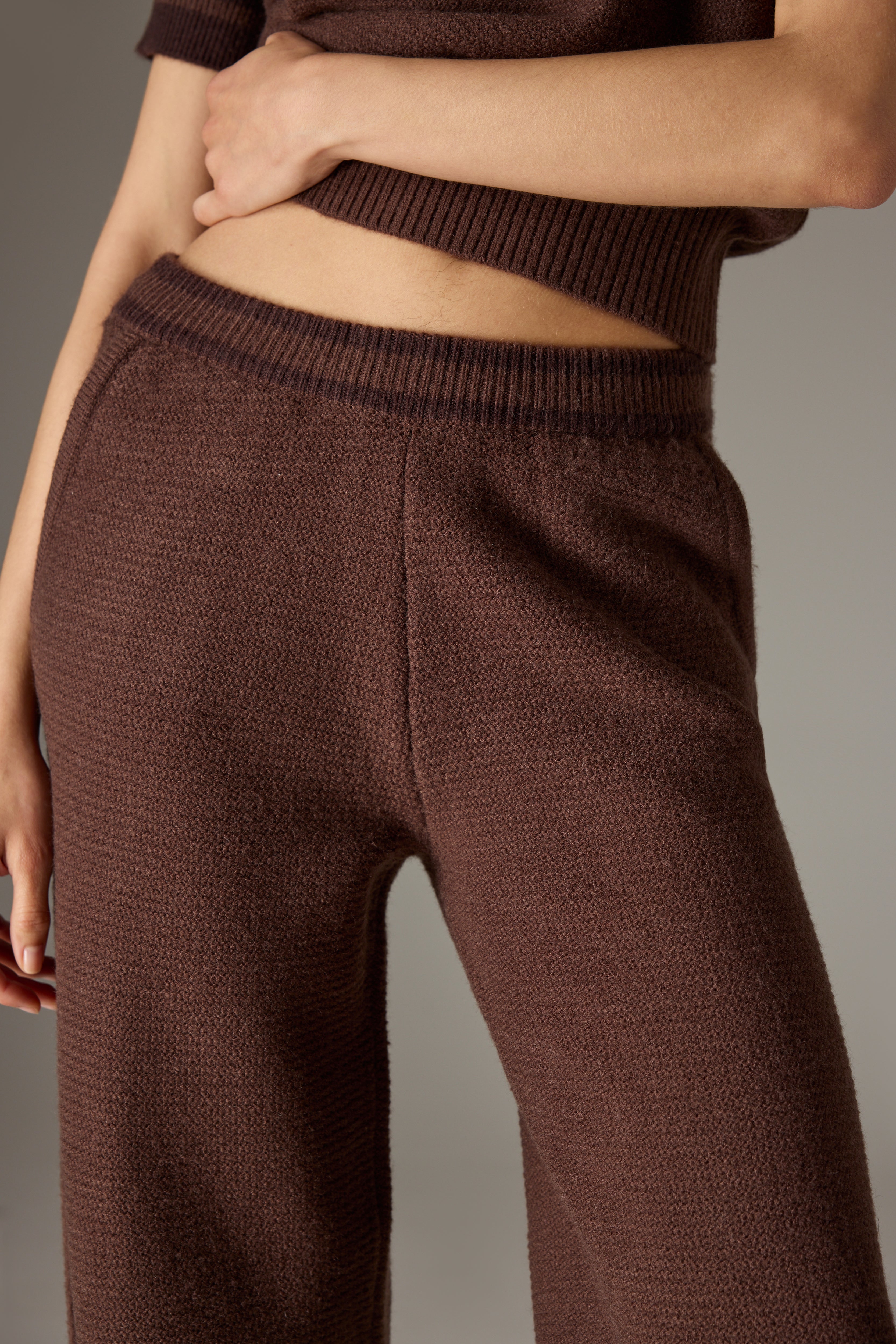CONTRAST STRIPE KNITTED JOGGERS - CHOCOLATE