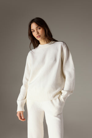 FLUFFY KNIT EMBLEM EMBROIDERED CREW - OFF WHITE