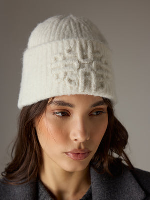 EMBLEM KNITTED BEANIE - OFF WHITE