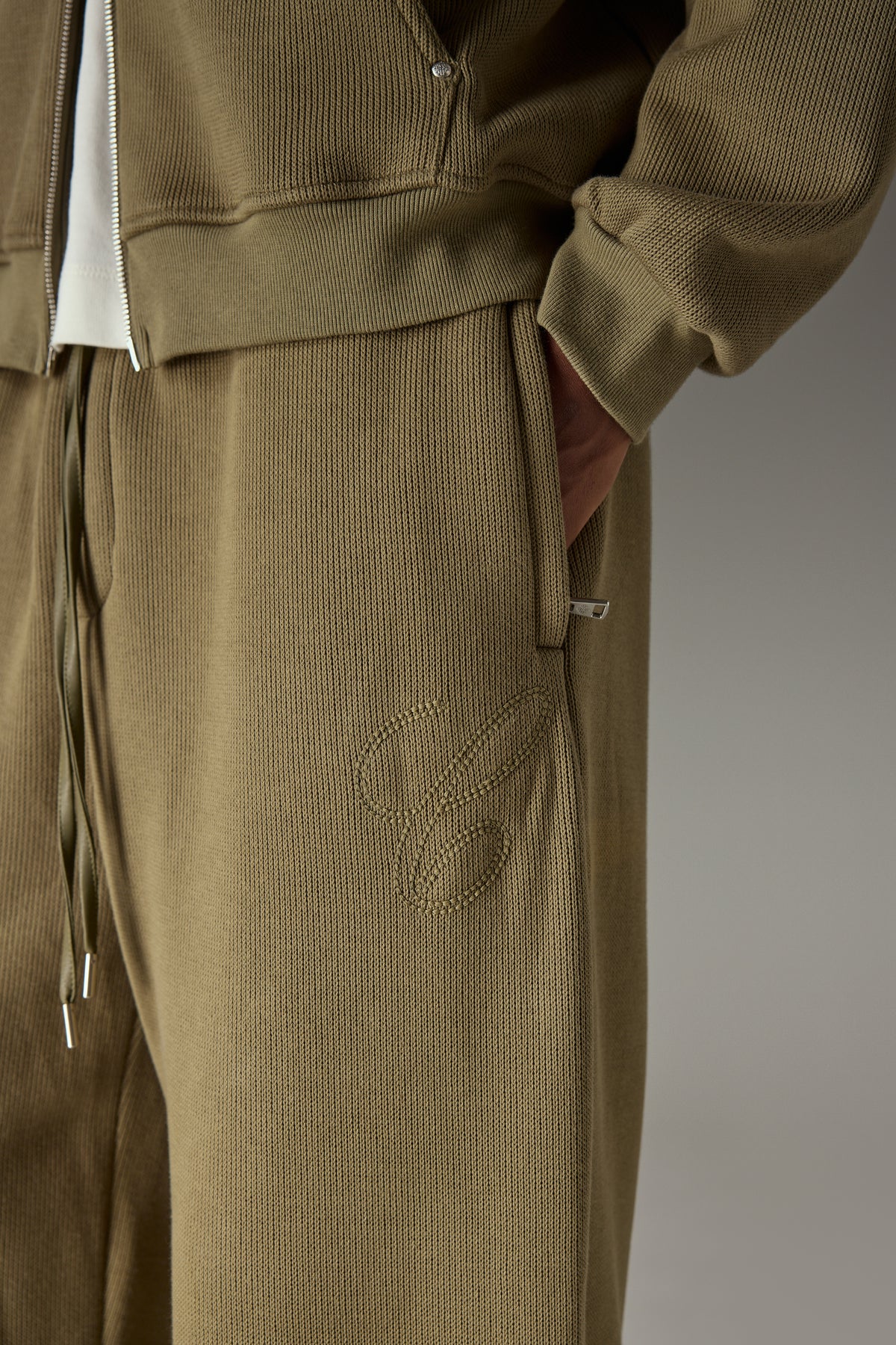 KNIT CONTRAST DRAWCORDS RELAXED JOGGERS - KHAKI
