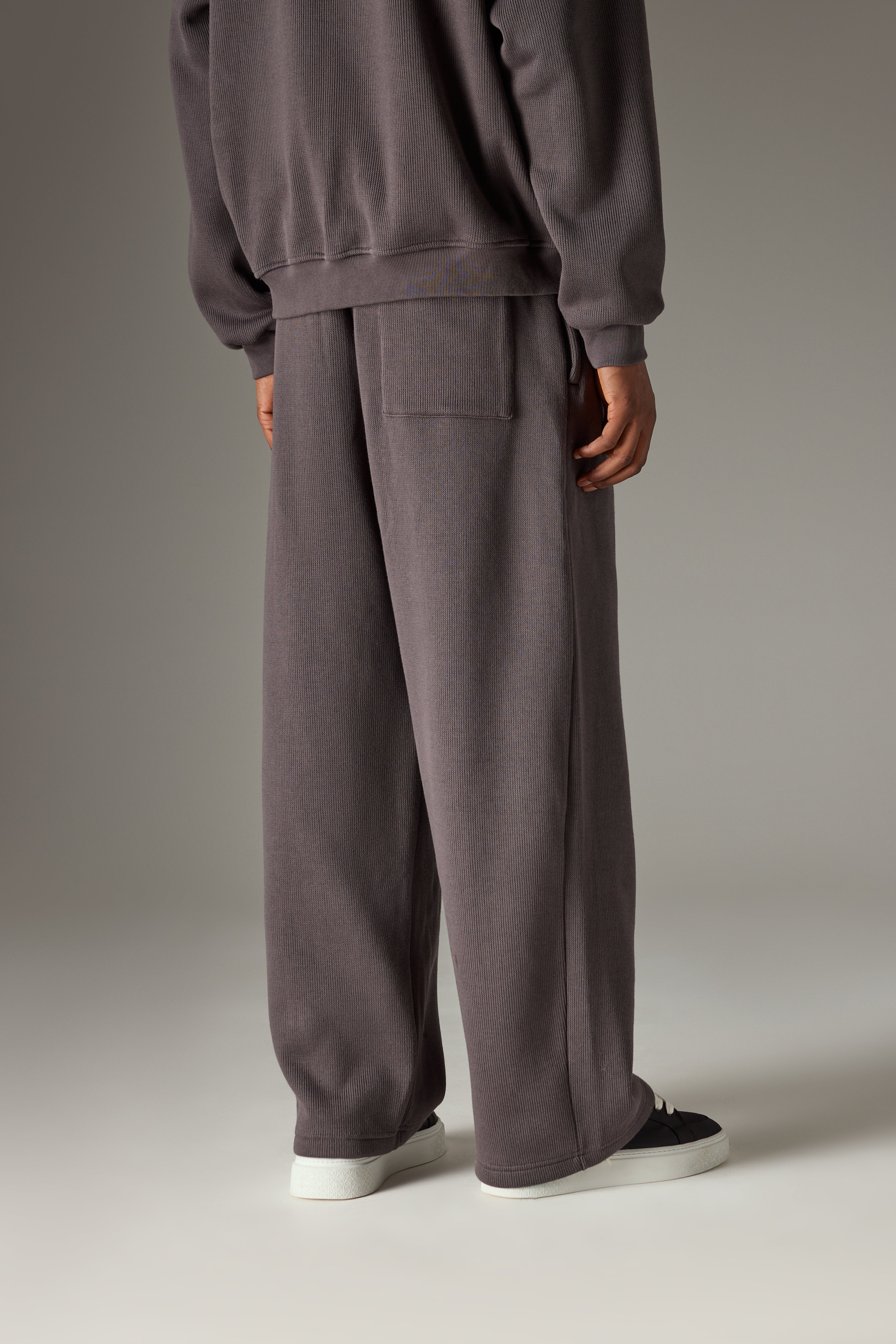 KNIT CONTRAST DRAWCORDS RELAXED JOGGERS - CHARCOAL