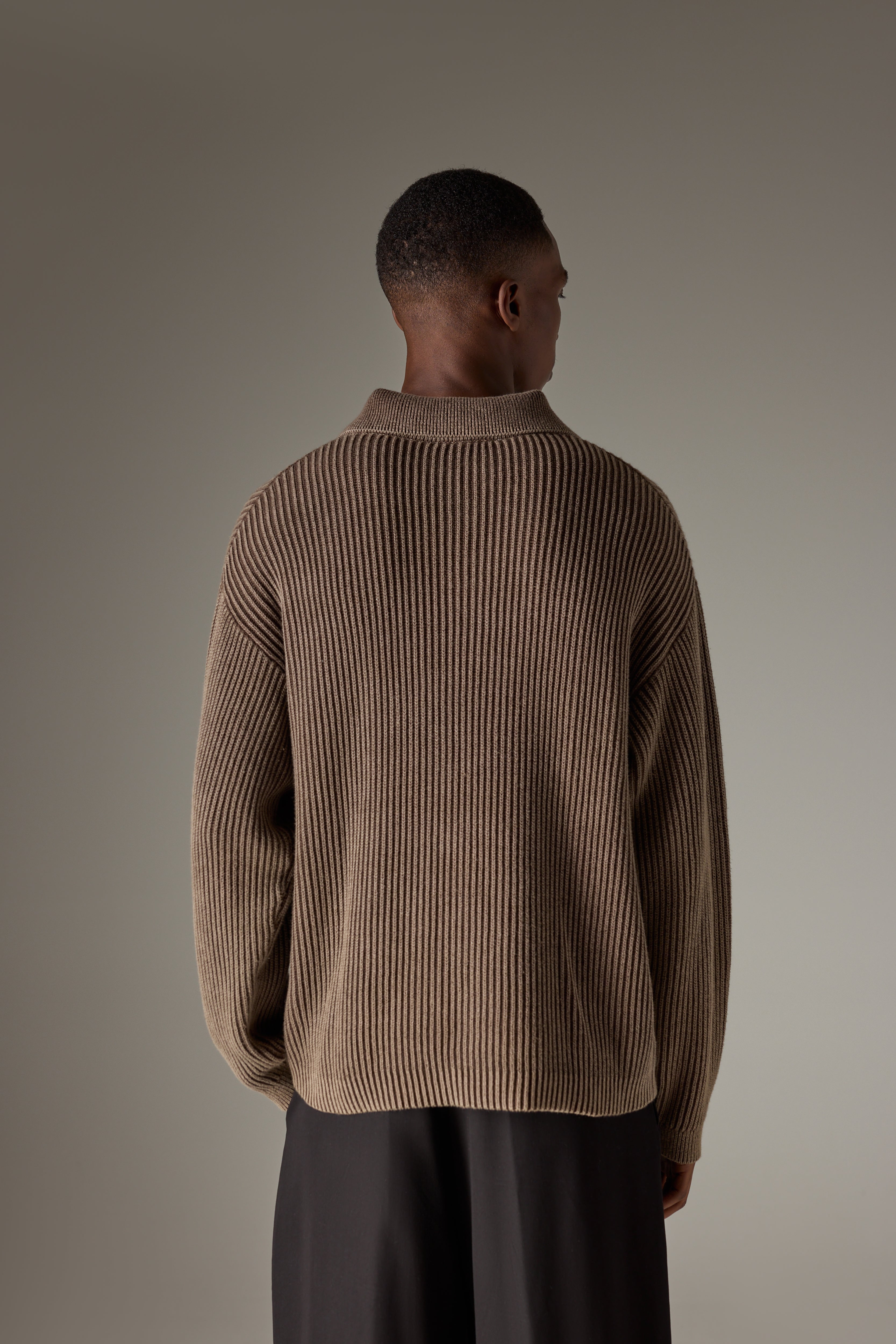 HEAVY WASHED RIB KNIT POLO - BROWN