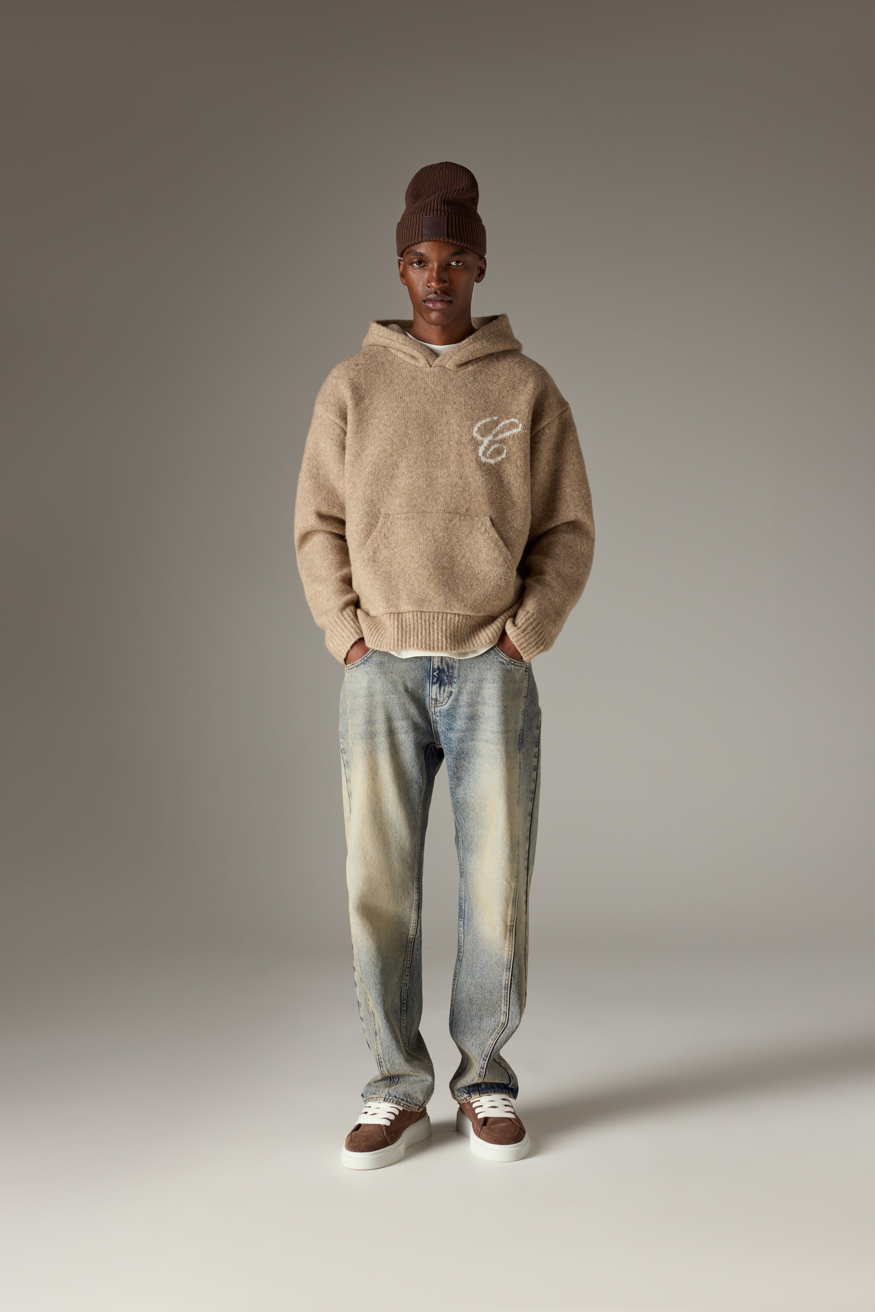 SCRIPT LOGO GRAPHIC KNITTED HOODIE - BEIGE