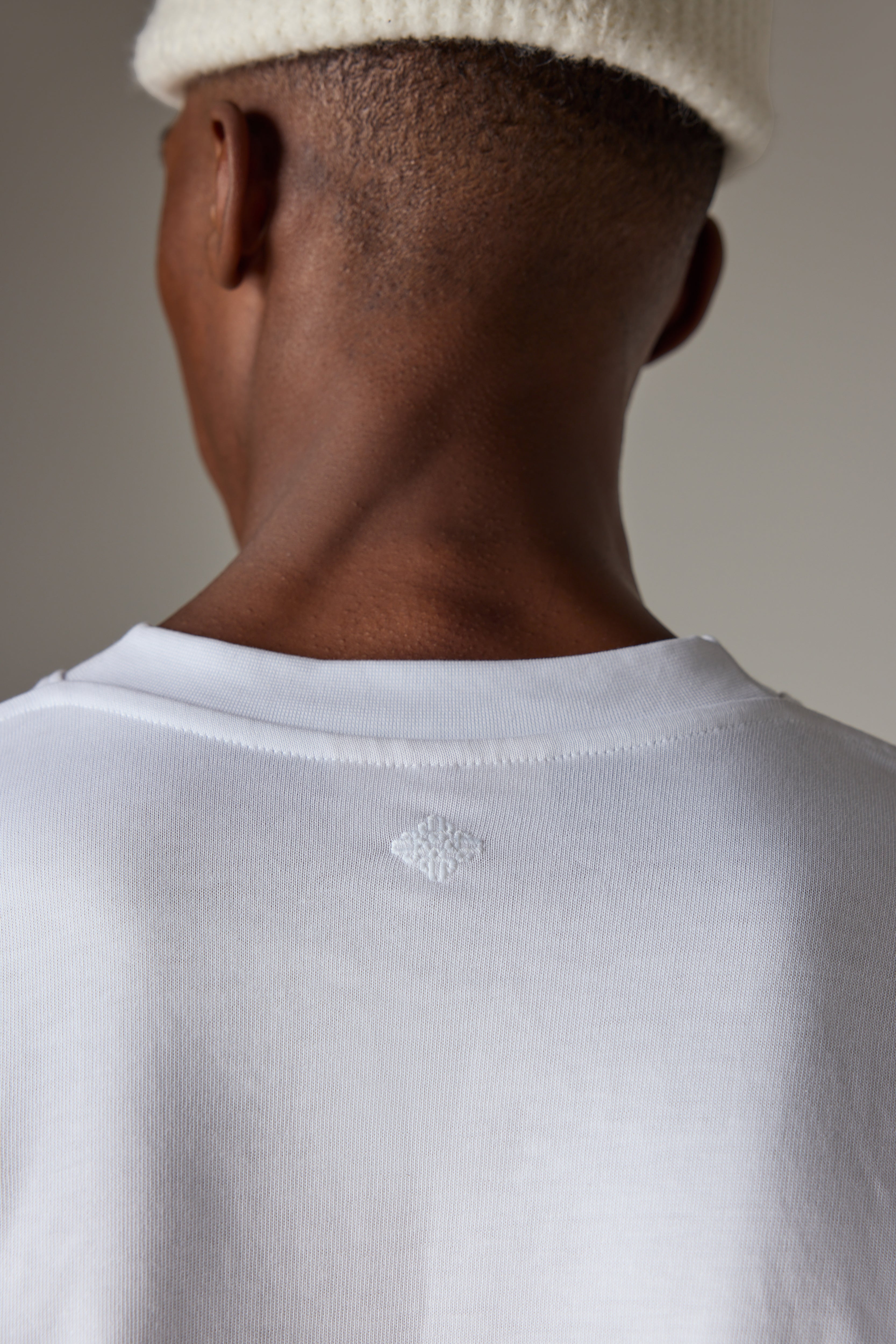 WASHED LONG SLEEVE T-SHIRT - WHITE