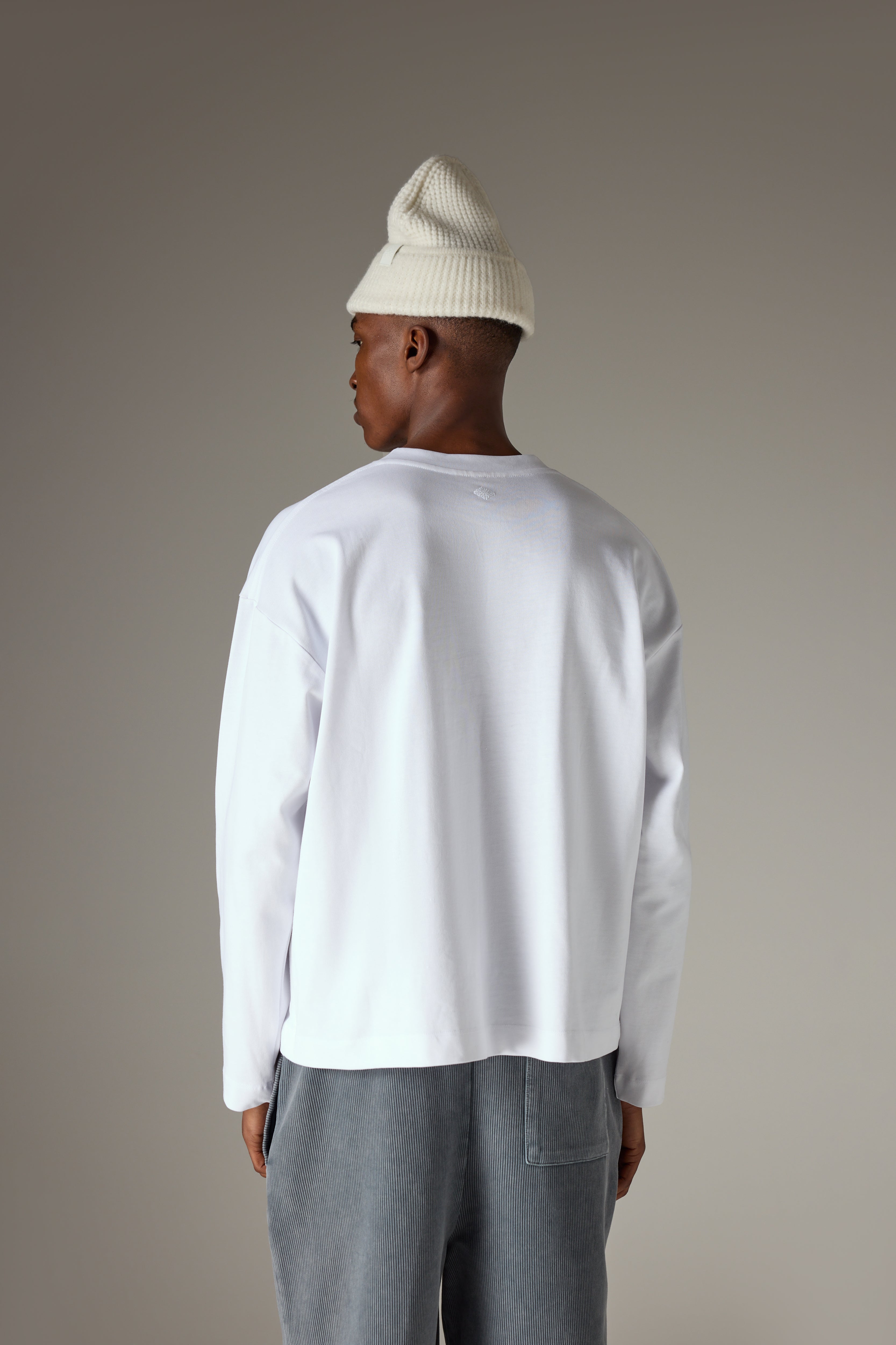 WASHED LONG SLEEVE T-SHIRT - WHITE