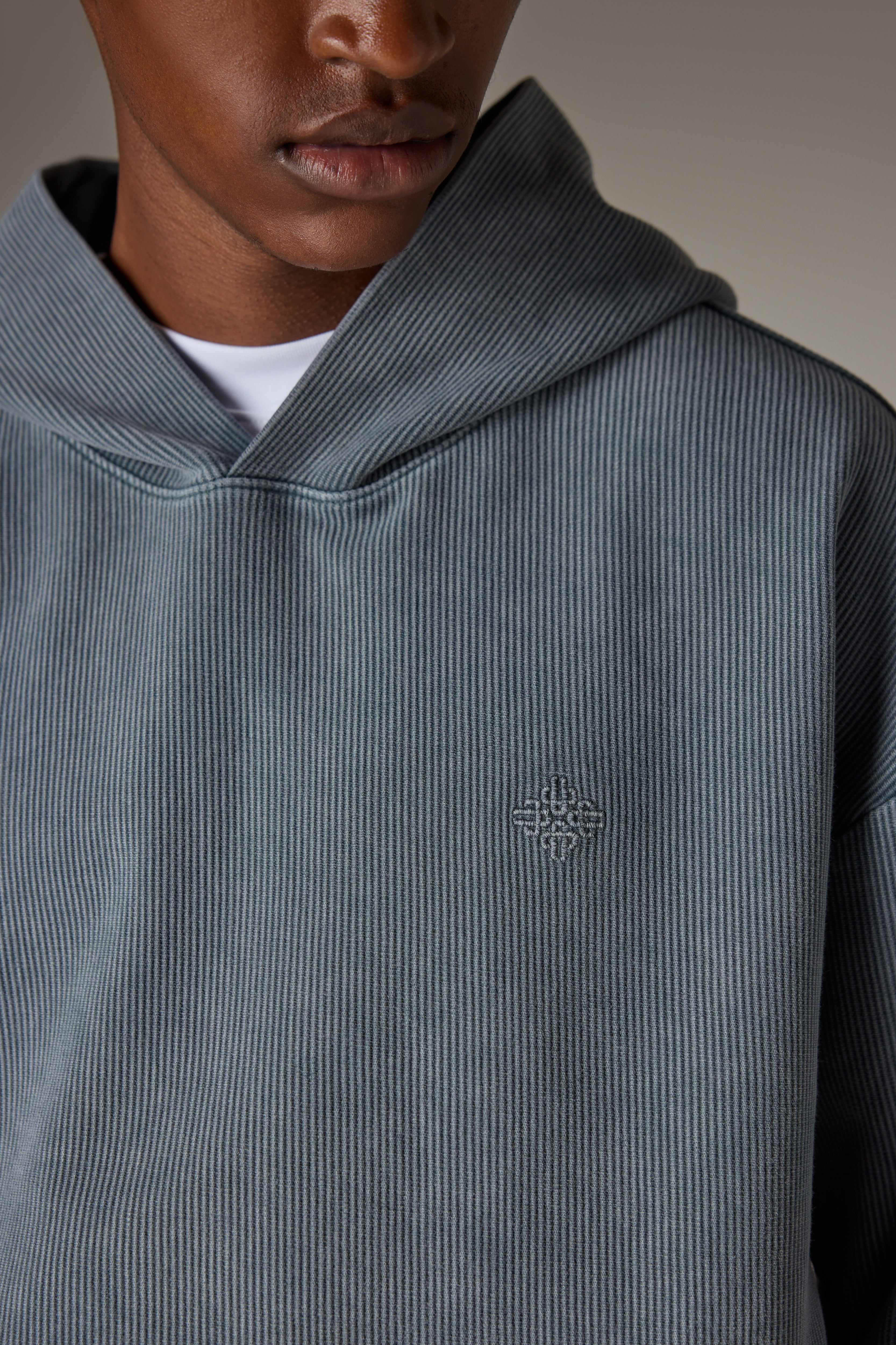 HEAVYWEIGHT WASHED RIBBED HOODIE - GREY
