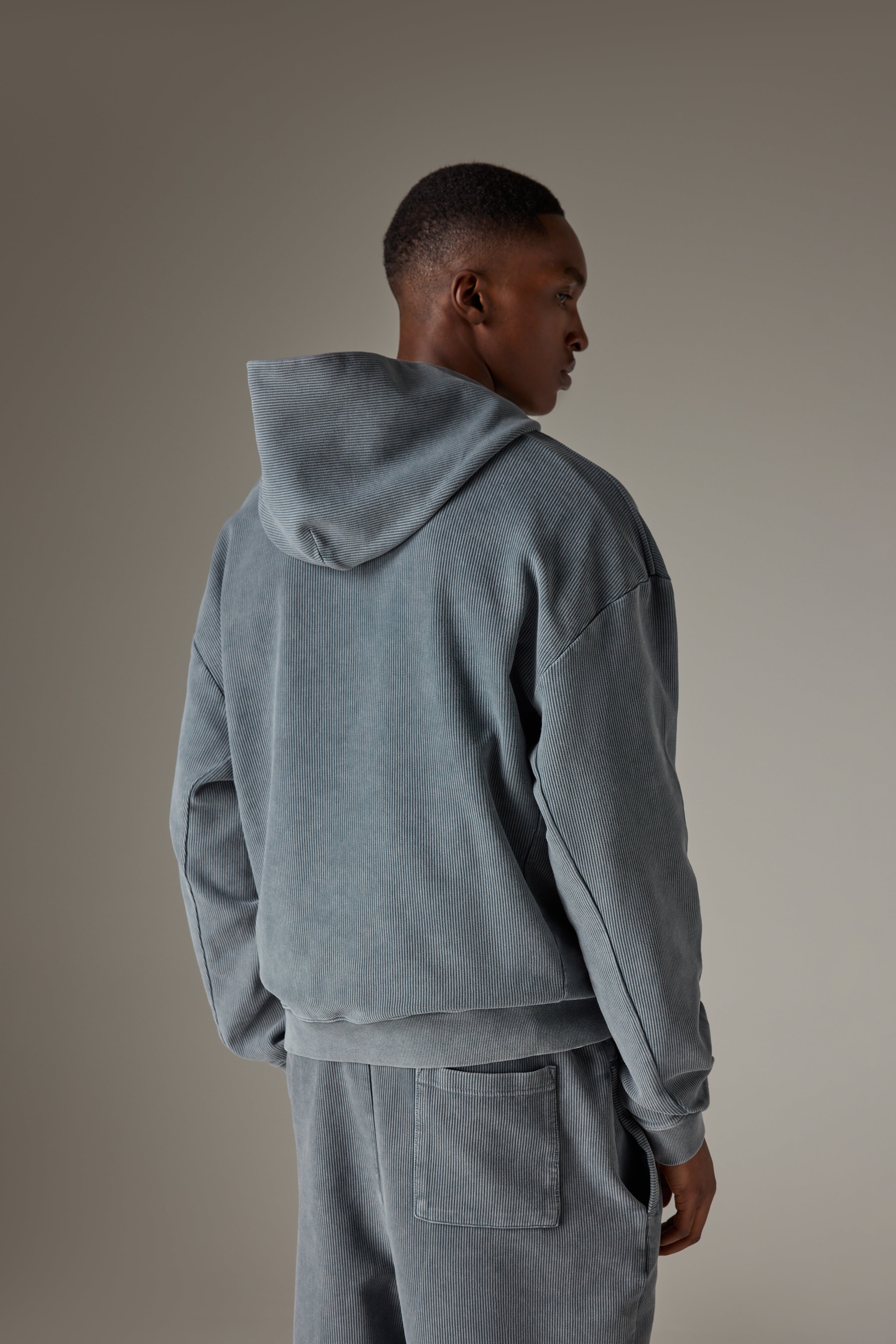 HEAVYWEIGHT WASHED RIBBED HOODIE - GREY