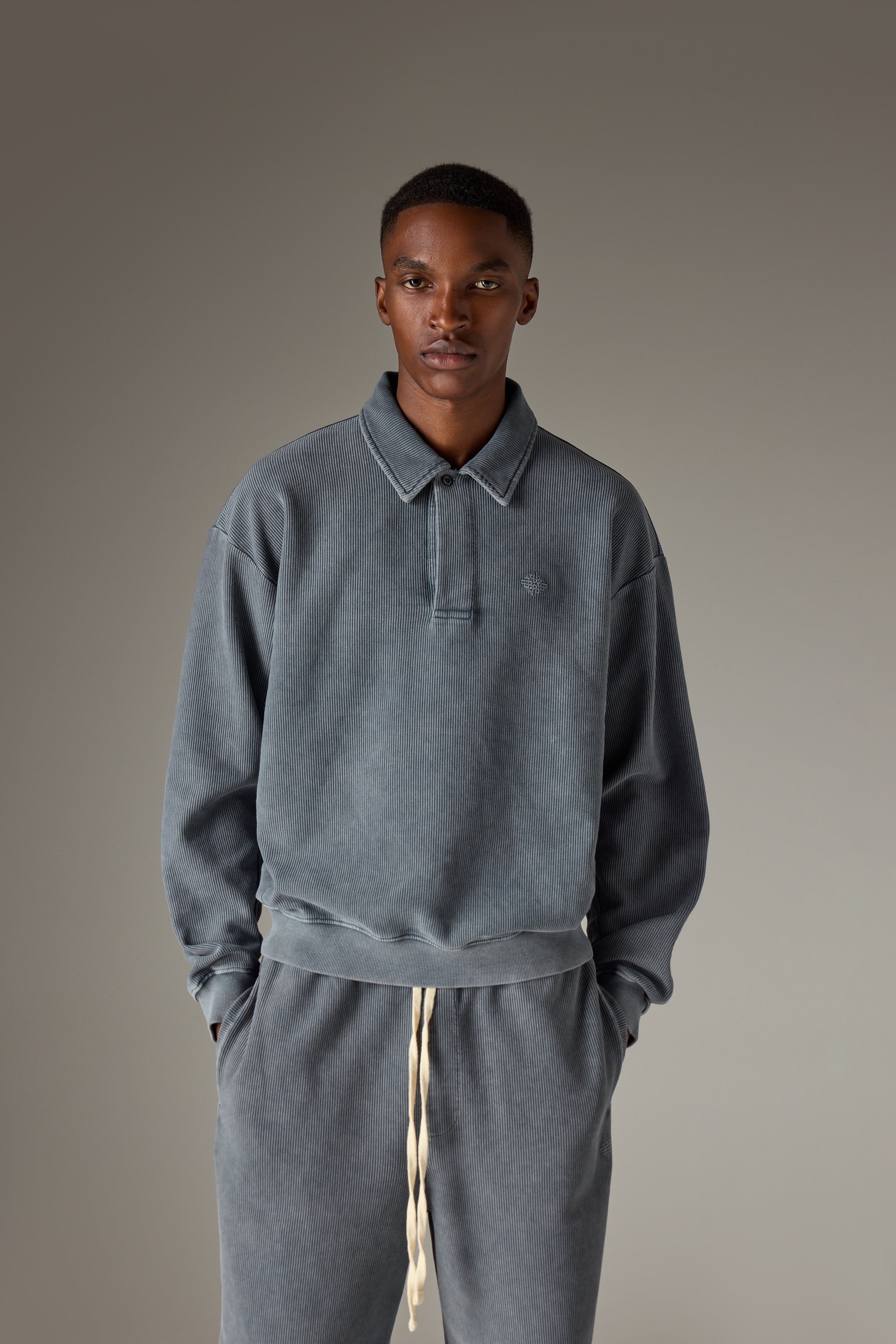 HEAVYWEIGHT WASHED RIBBED POLO SWEATSHIRT - GREY