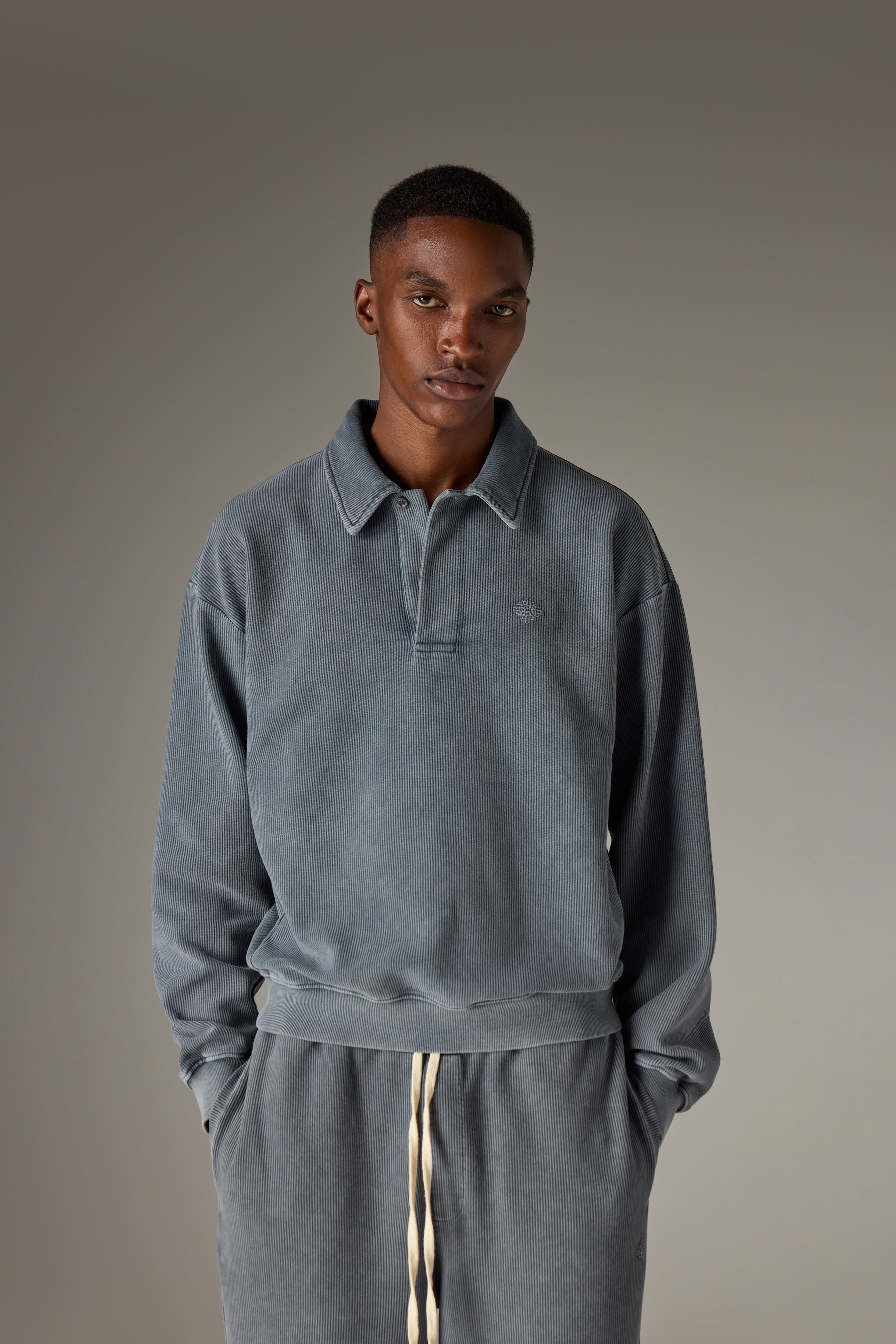 HEAVYWEIGHT WASHED RIBBED POLO SWEATSHIRT - GREY