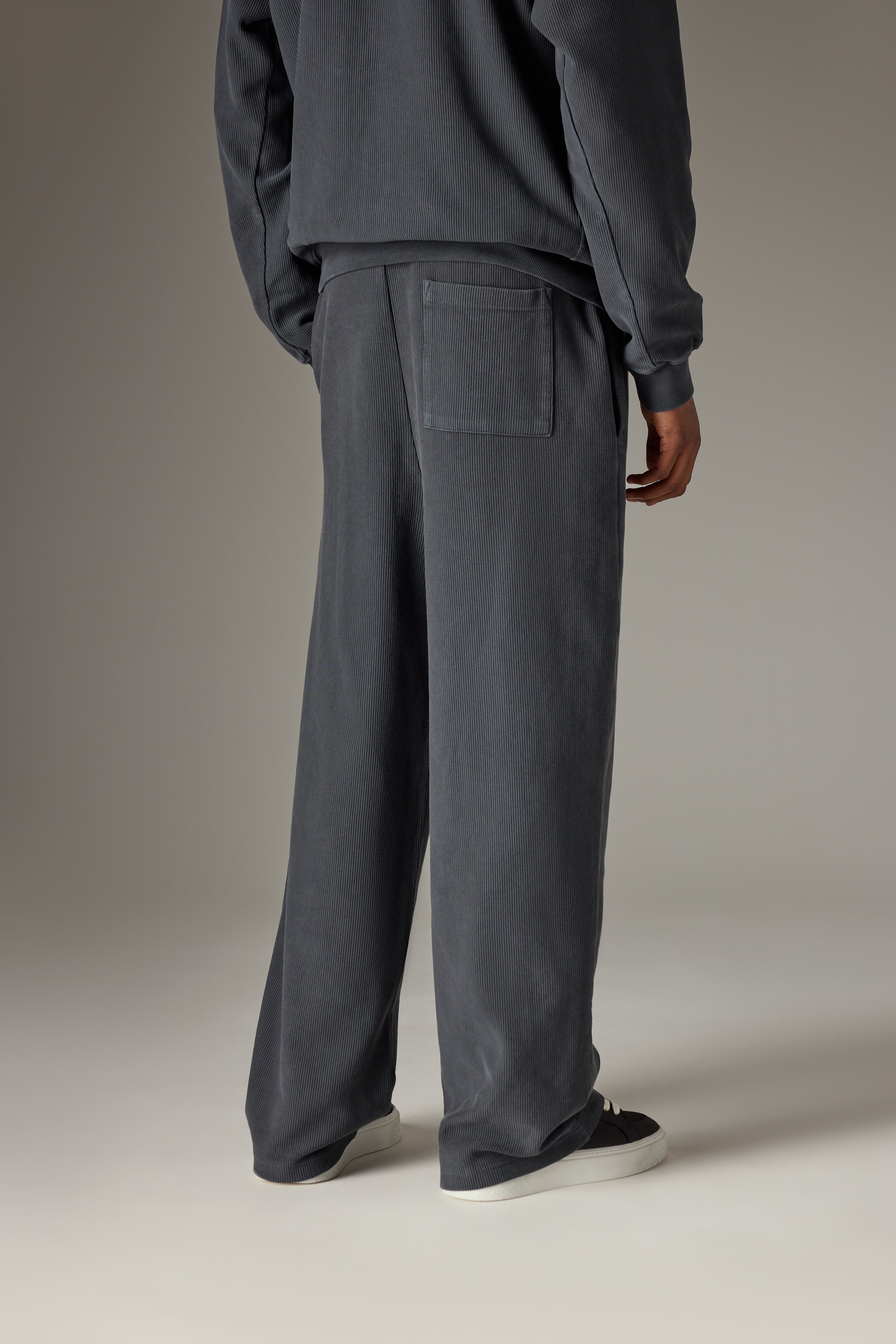 HEAVYWEIGHT WASHED RIBBED JERSEY JOGGERS - WASHED BLACK