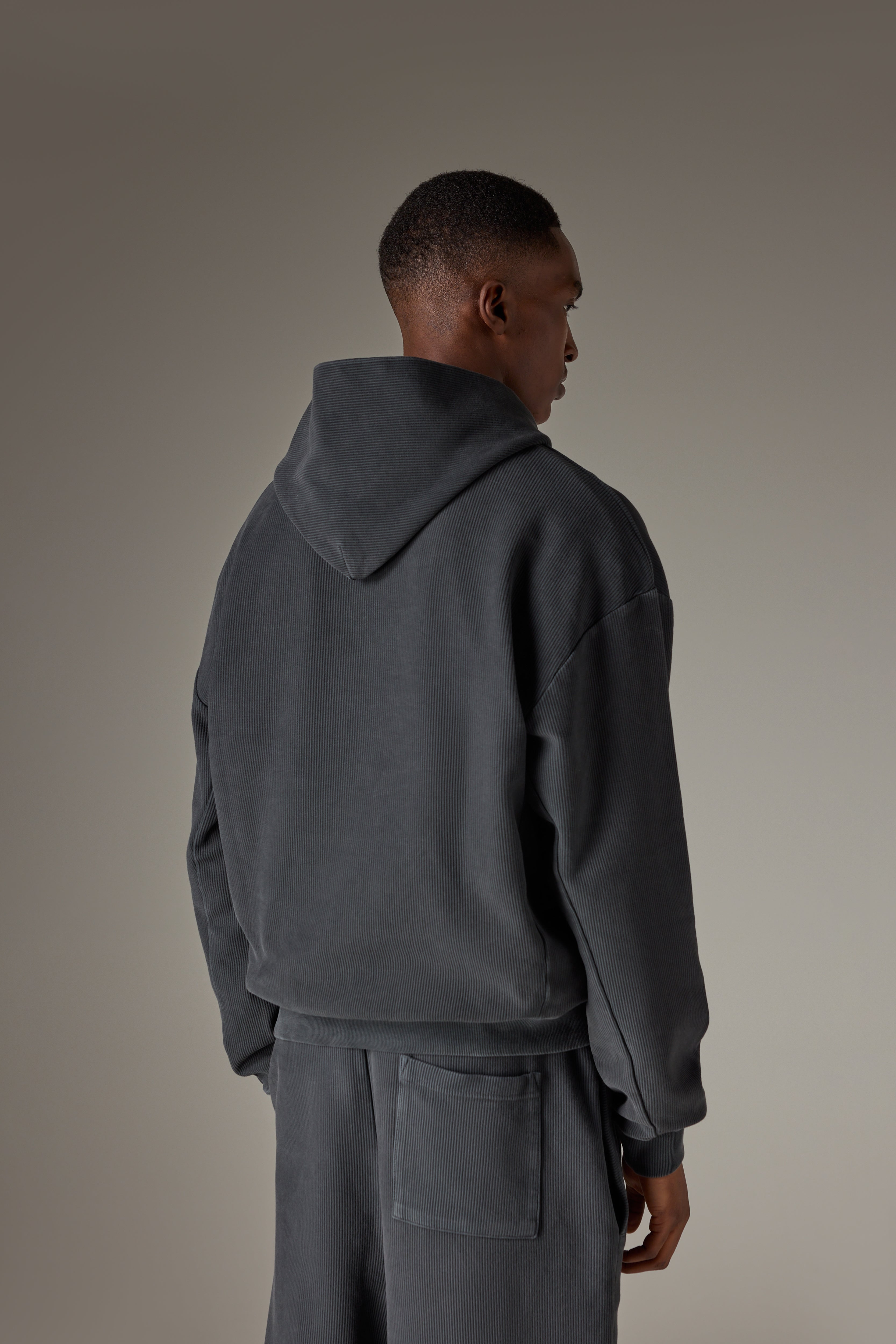 HEAVYWEIGHT WASHED RIBBED HOODIE - WASHED BLACK