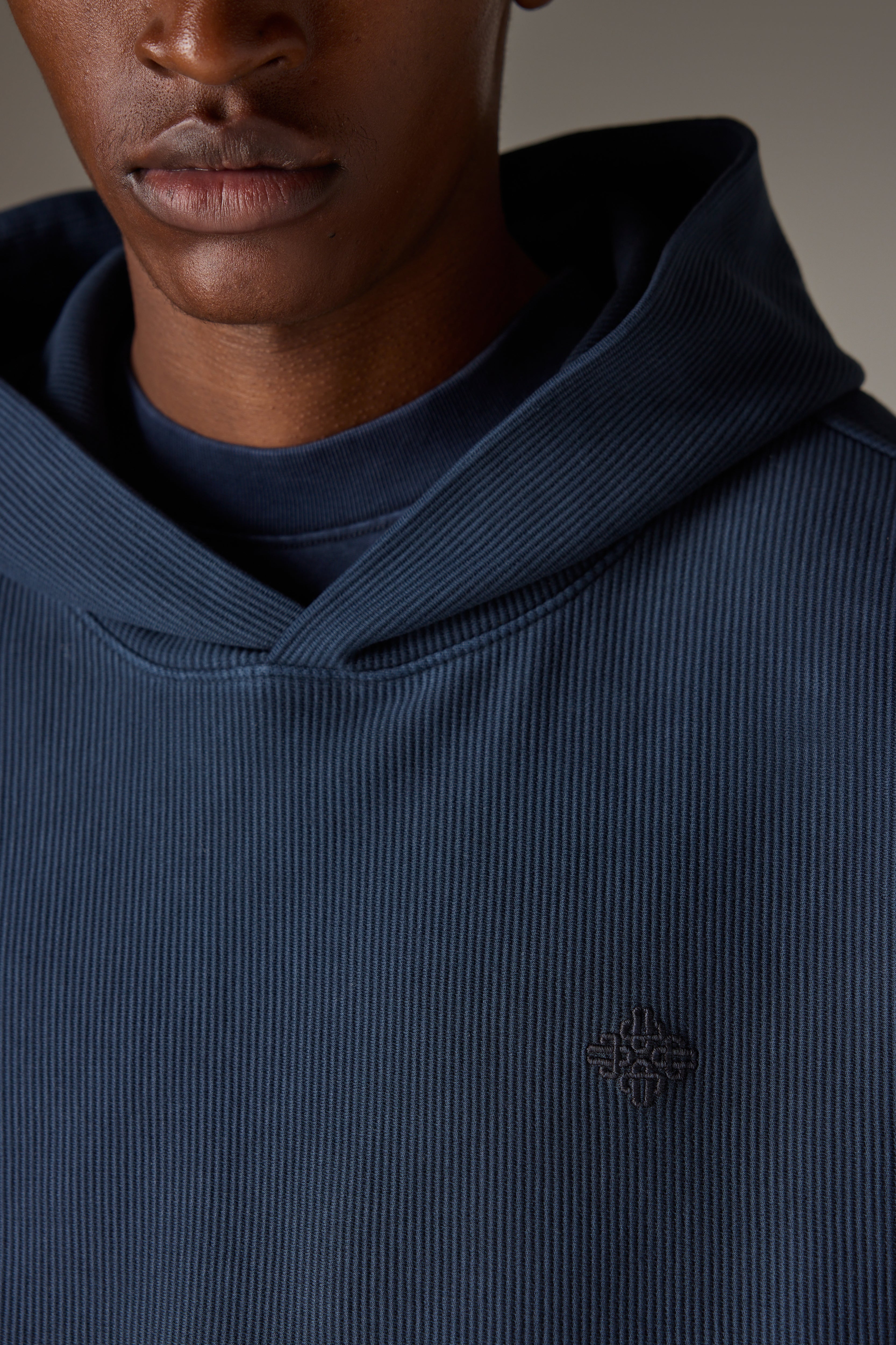 HEAVYWEIGHT WASHED RIBBED HOODIE - NAVY