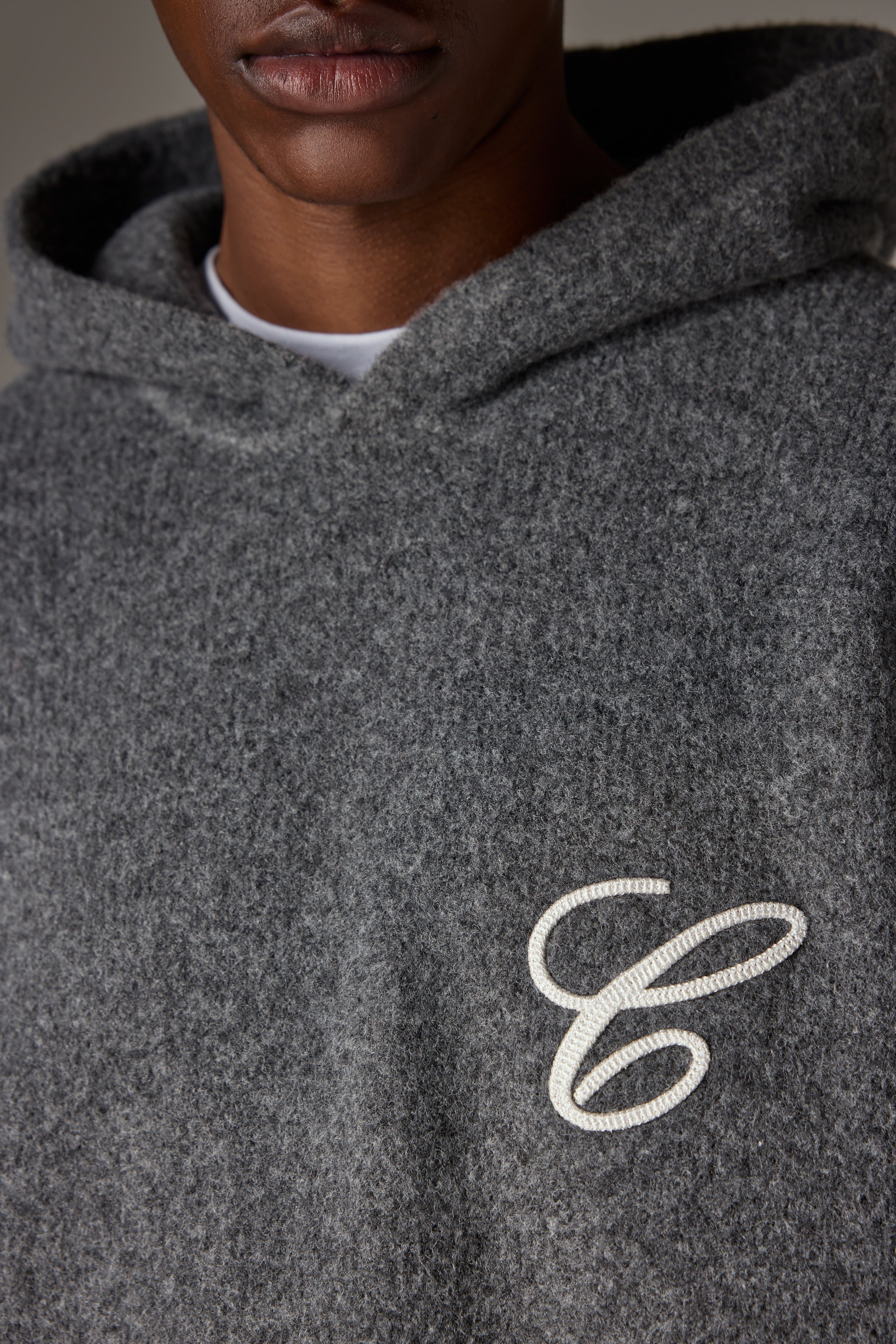CHAINSTITCH EMBROIDERY KNITTED HOODIE - CHARCOAL